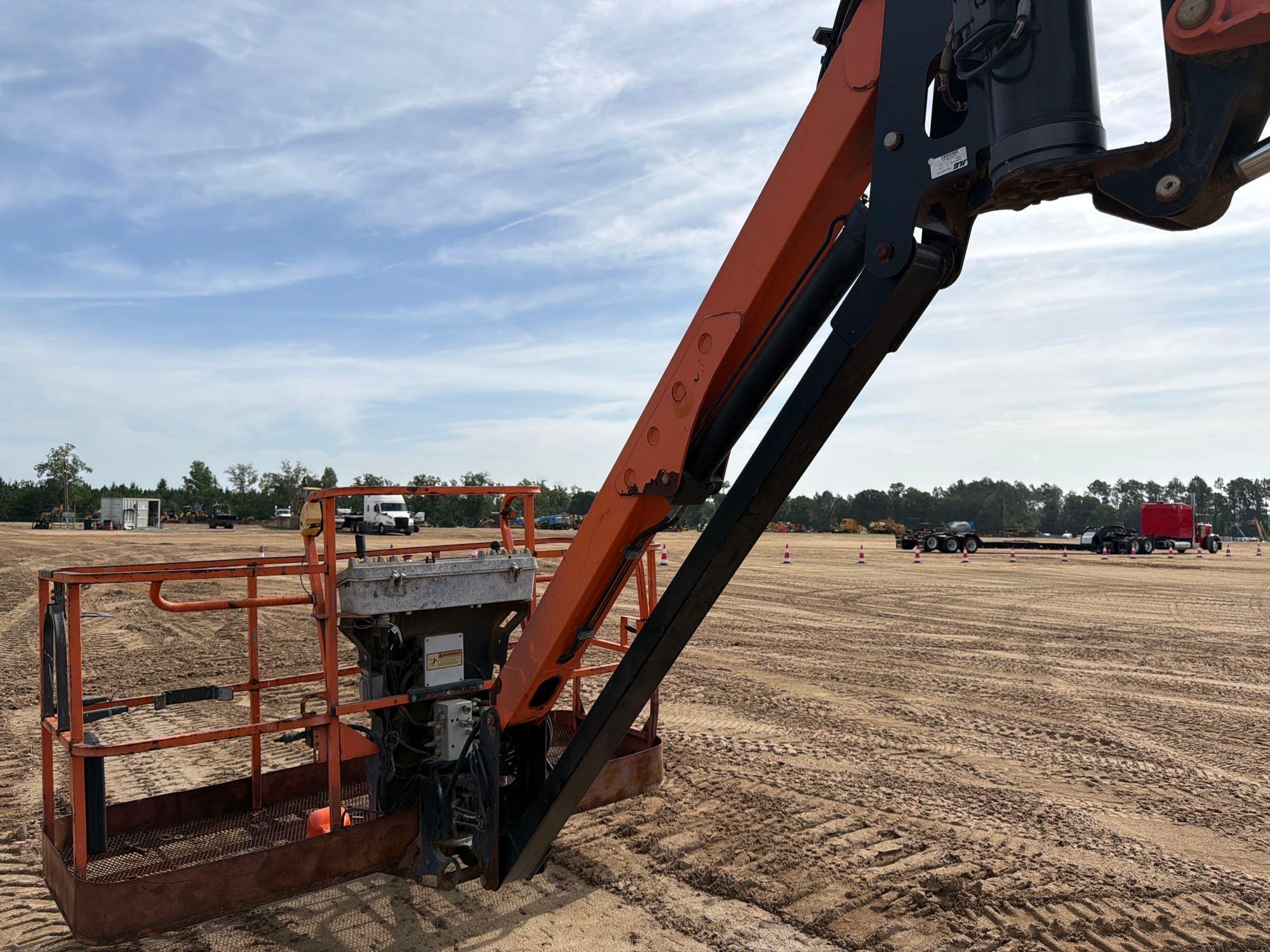2021 JLG 1200SJP