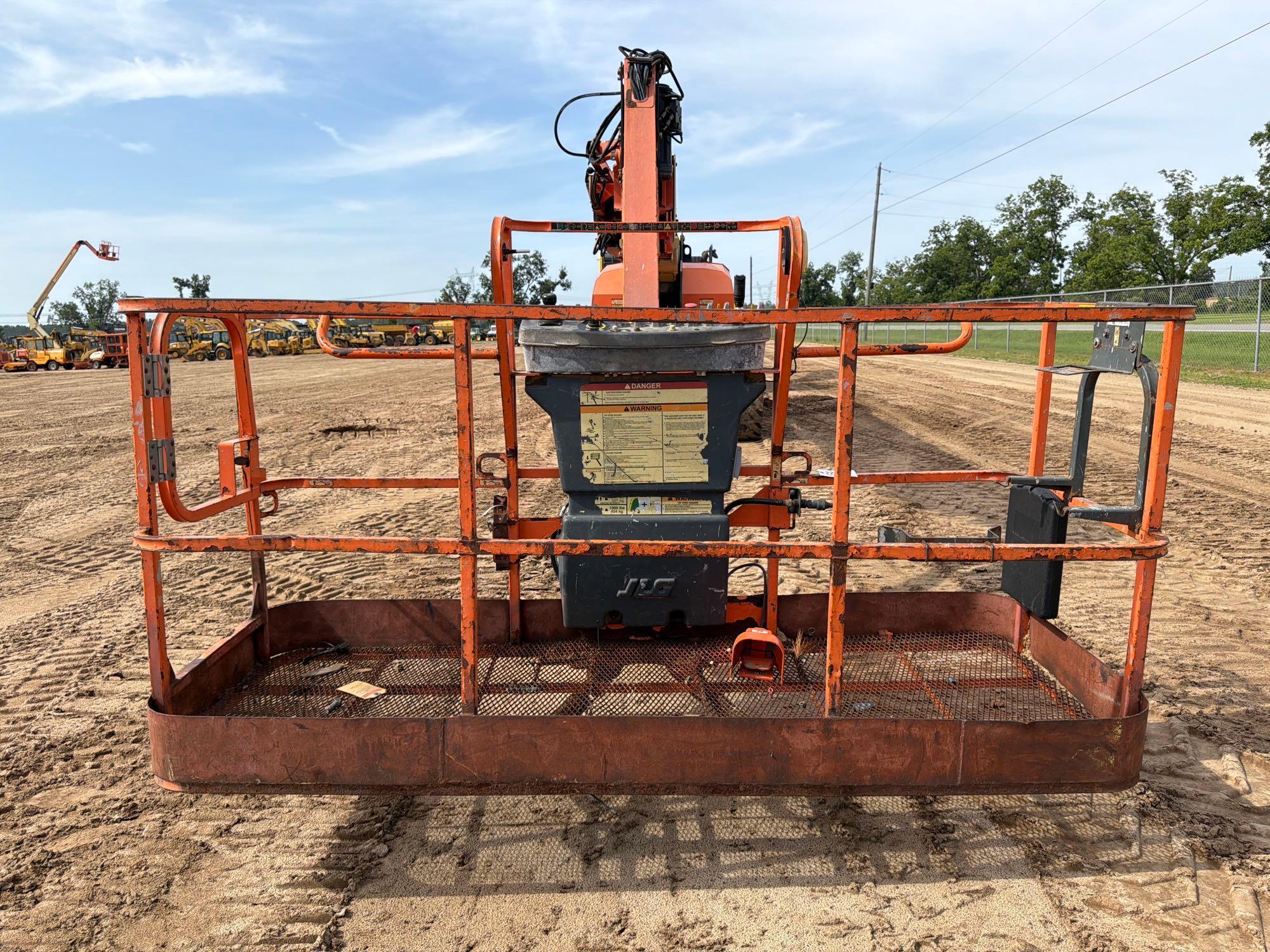 2021 JLG 1200SJP