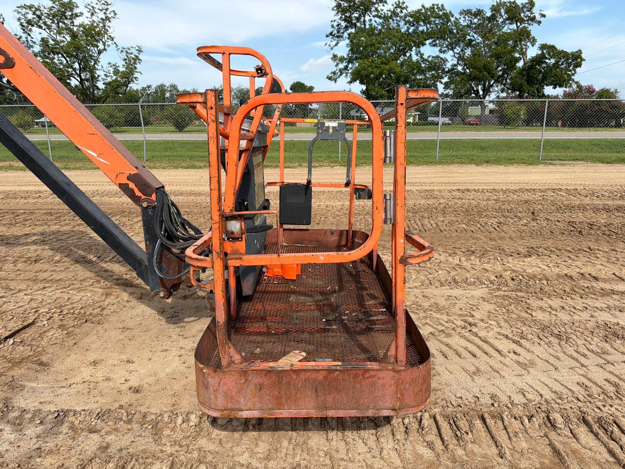 2021 JLG 1200SJP