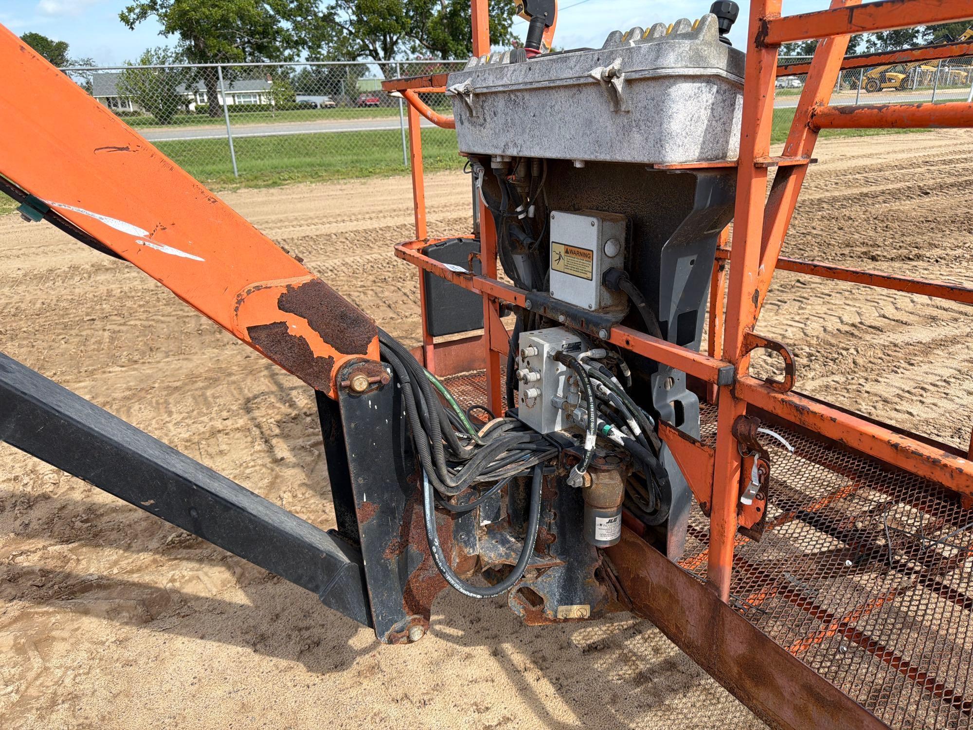 2021 JLG 1200SJP
