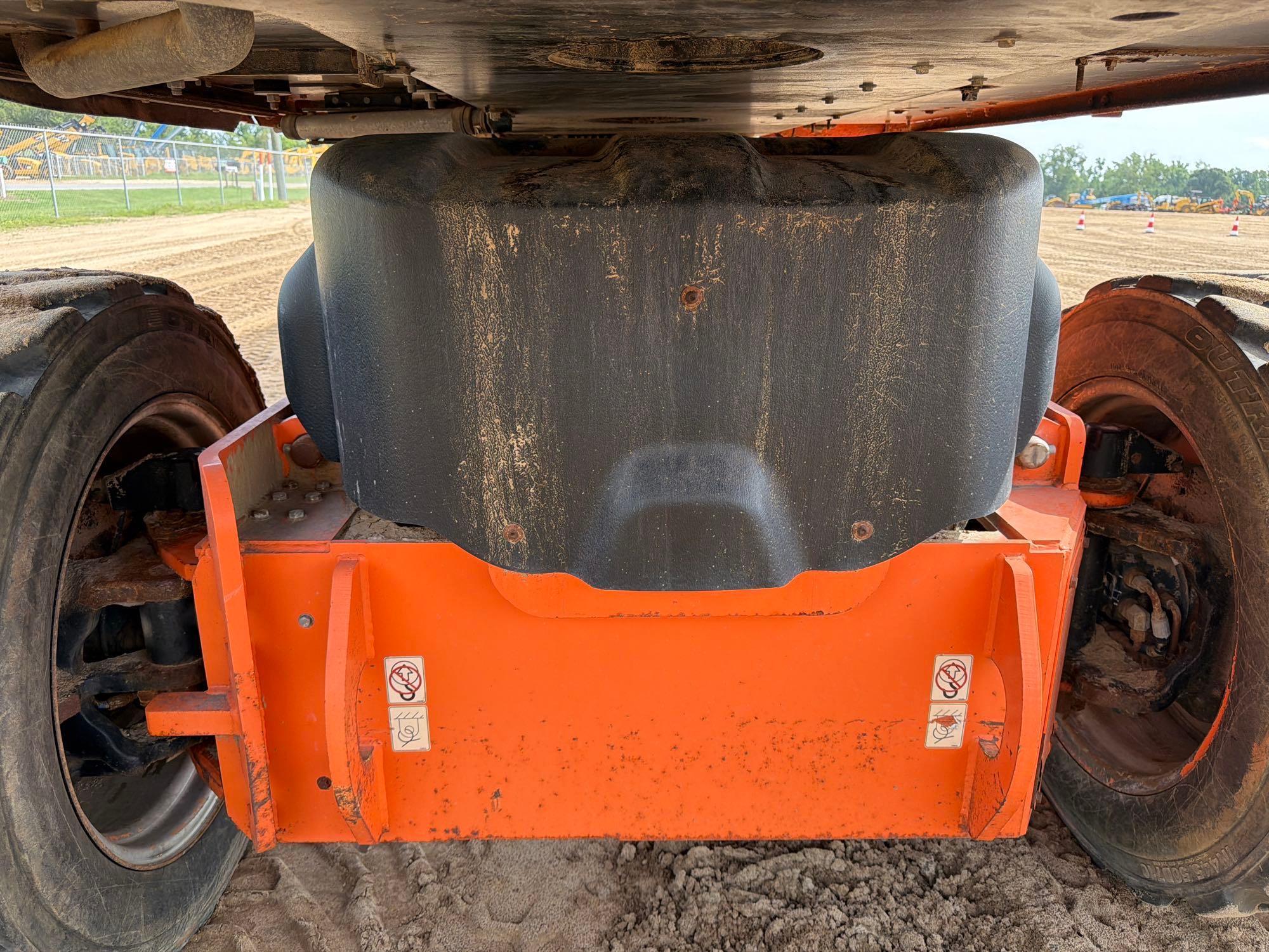2021 JLG 1200SJP