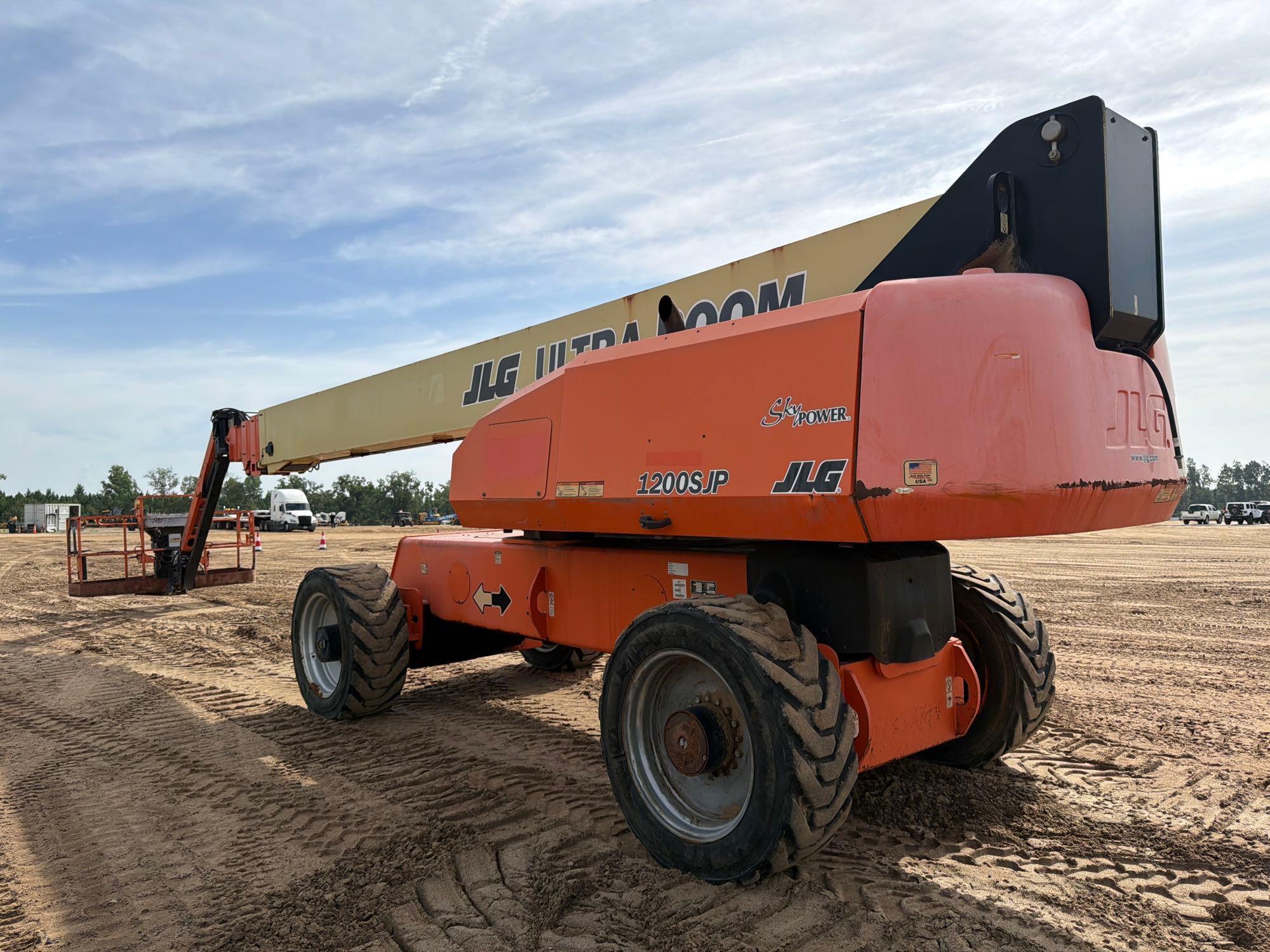 2021 JLG 1200SJP