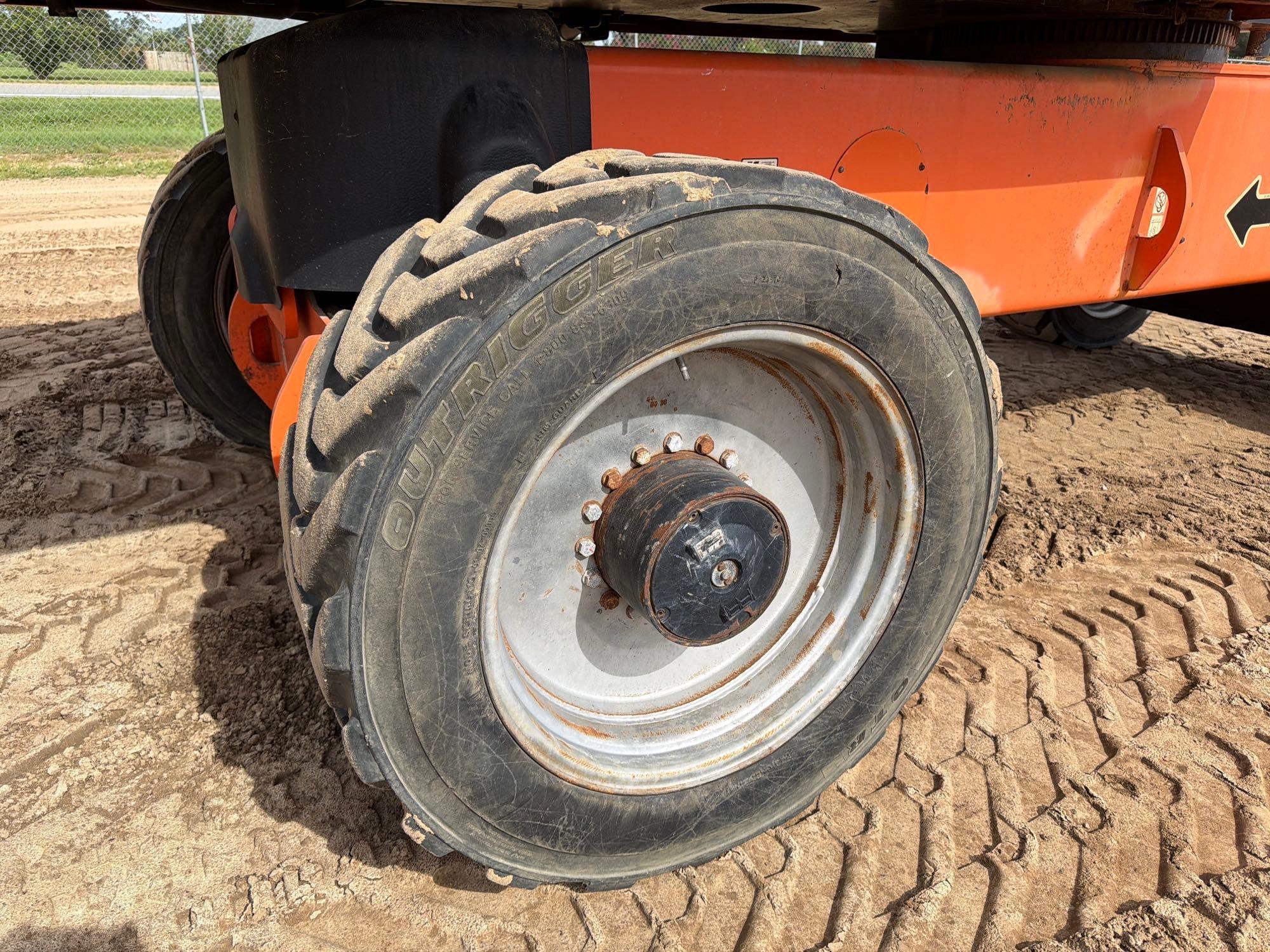 2021 JLG 1200SJP