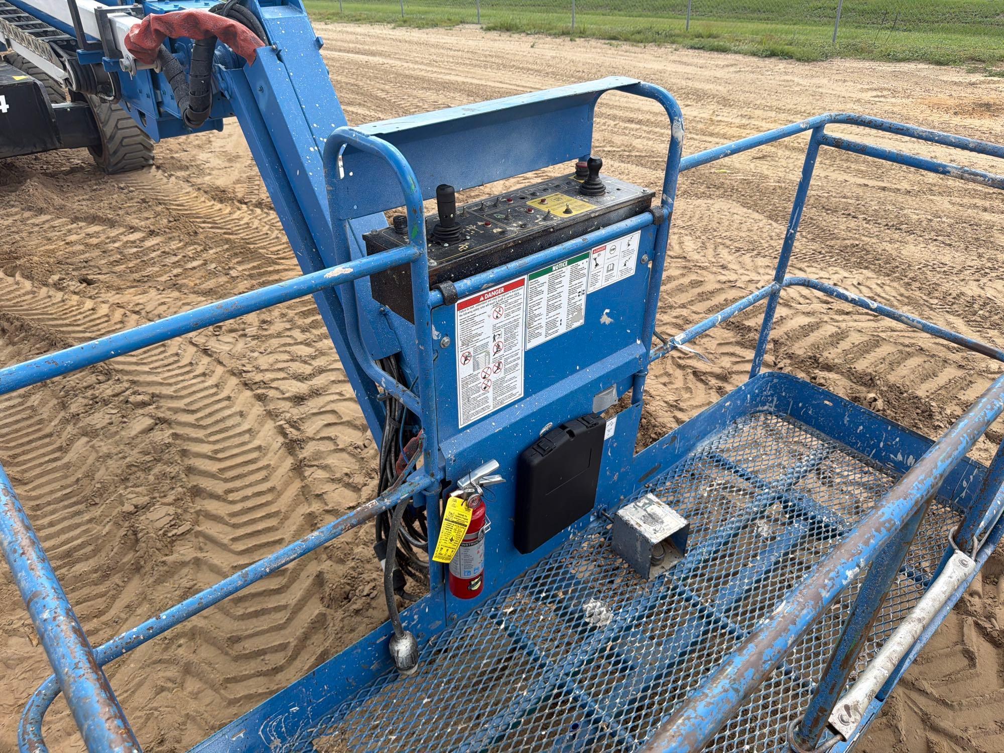 2014 Genie S-85