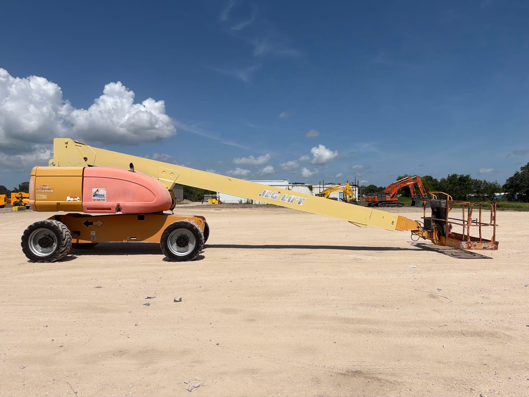 2007 JLG 800S