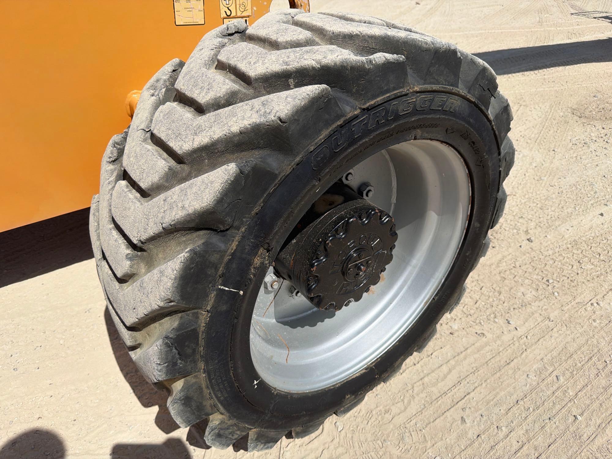 2007 JLG 800S
