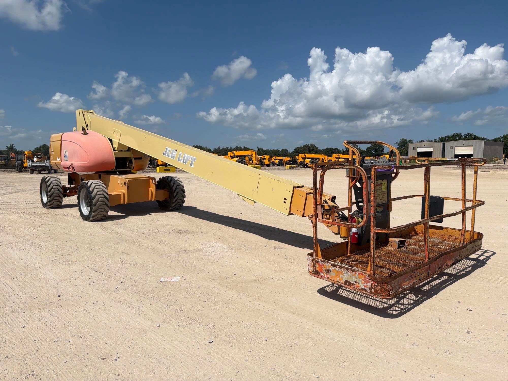 2007 JLG 800S