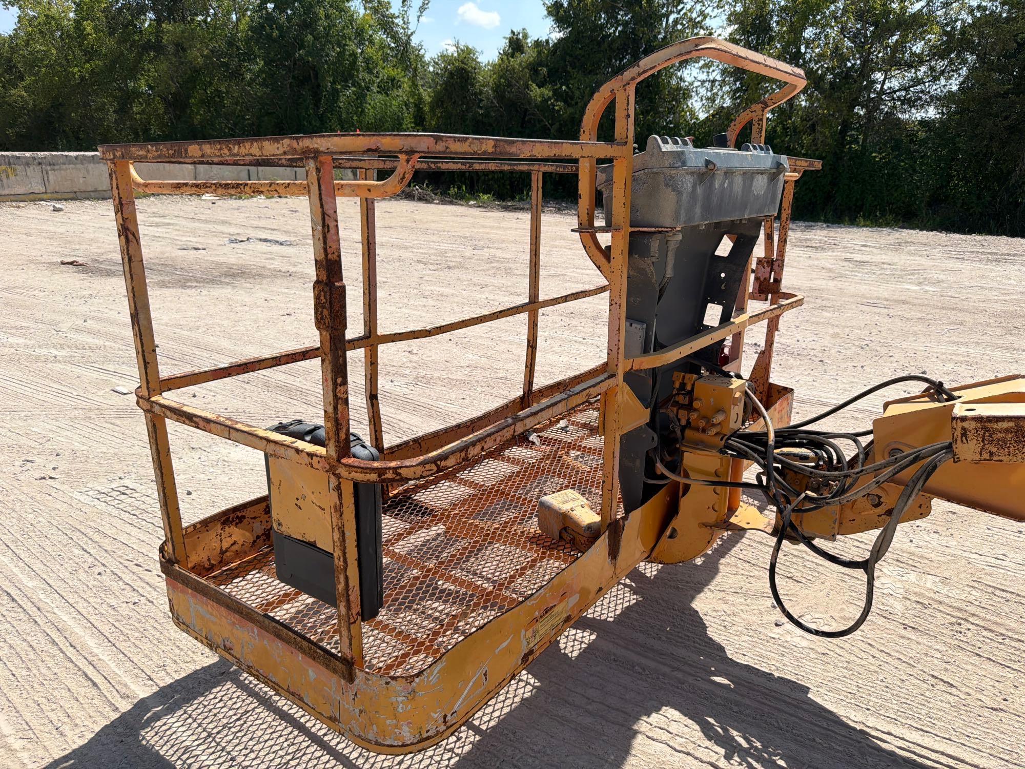 2007 JLG 800S