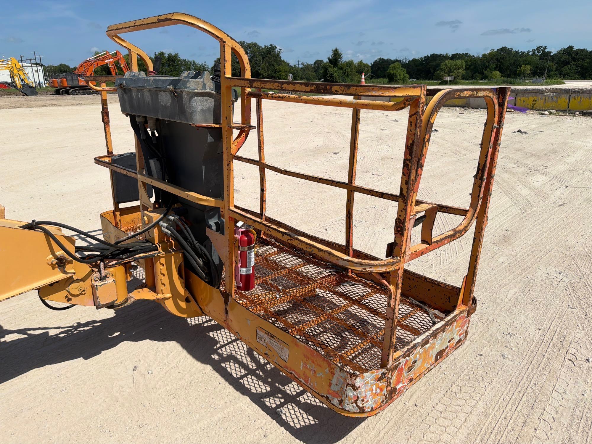 2007 JLG 800S