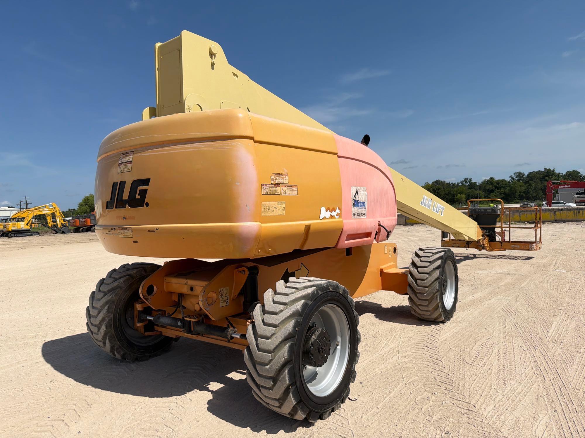 2007 JLG 800S