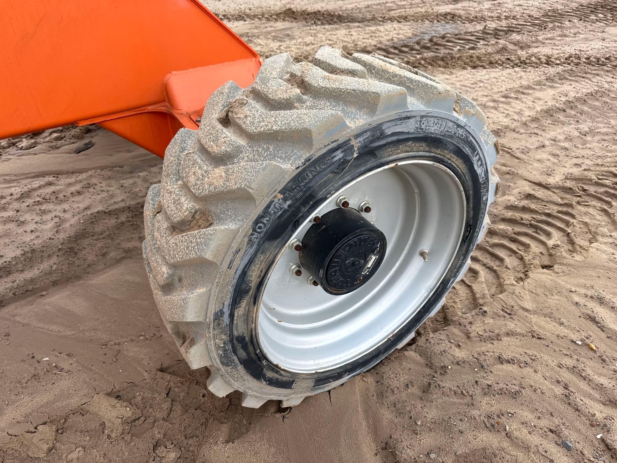 2018 JLG M600JP