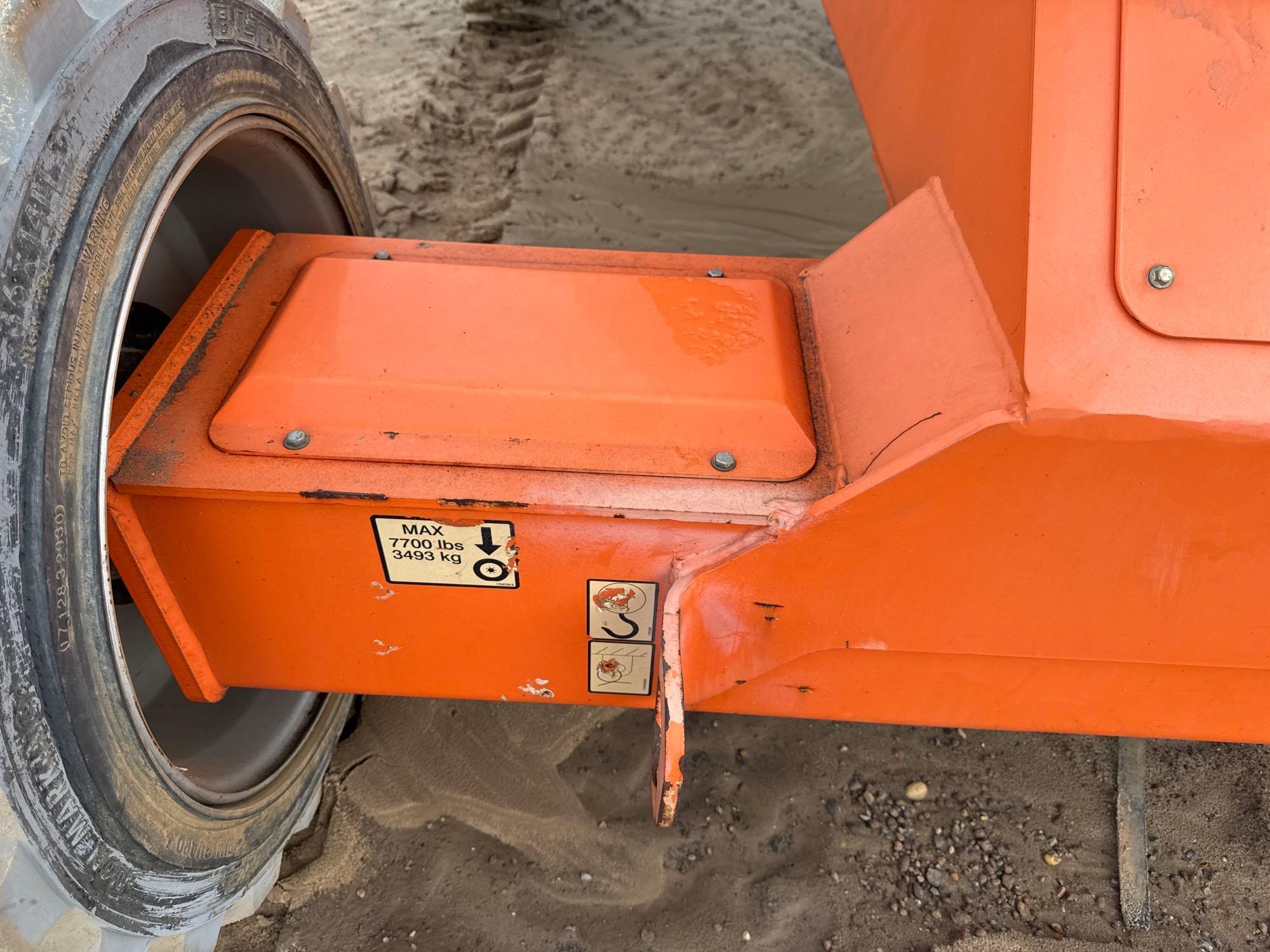 2018 JLG M600JP