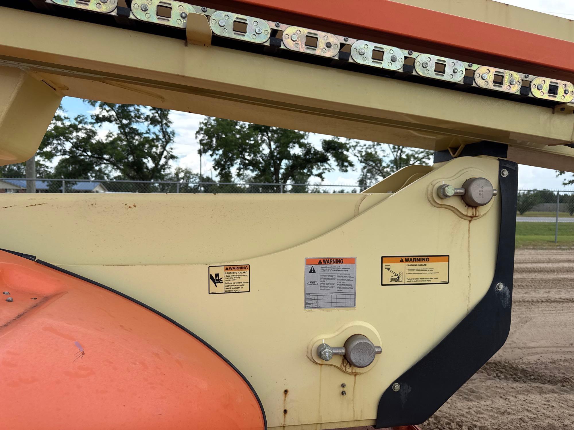 2018 JLG M600JP