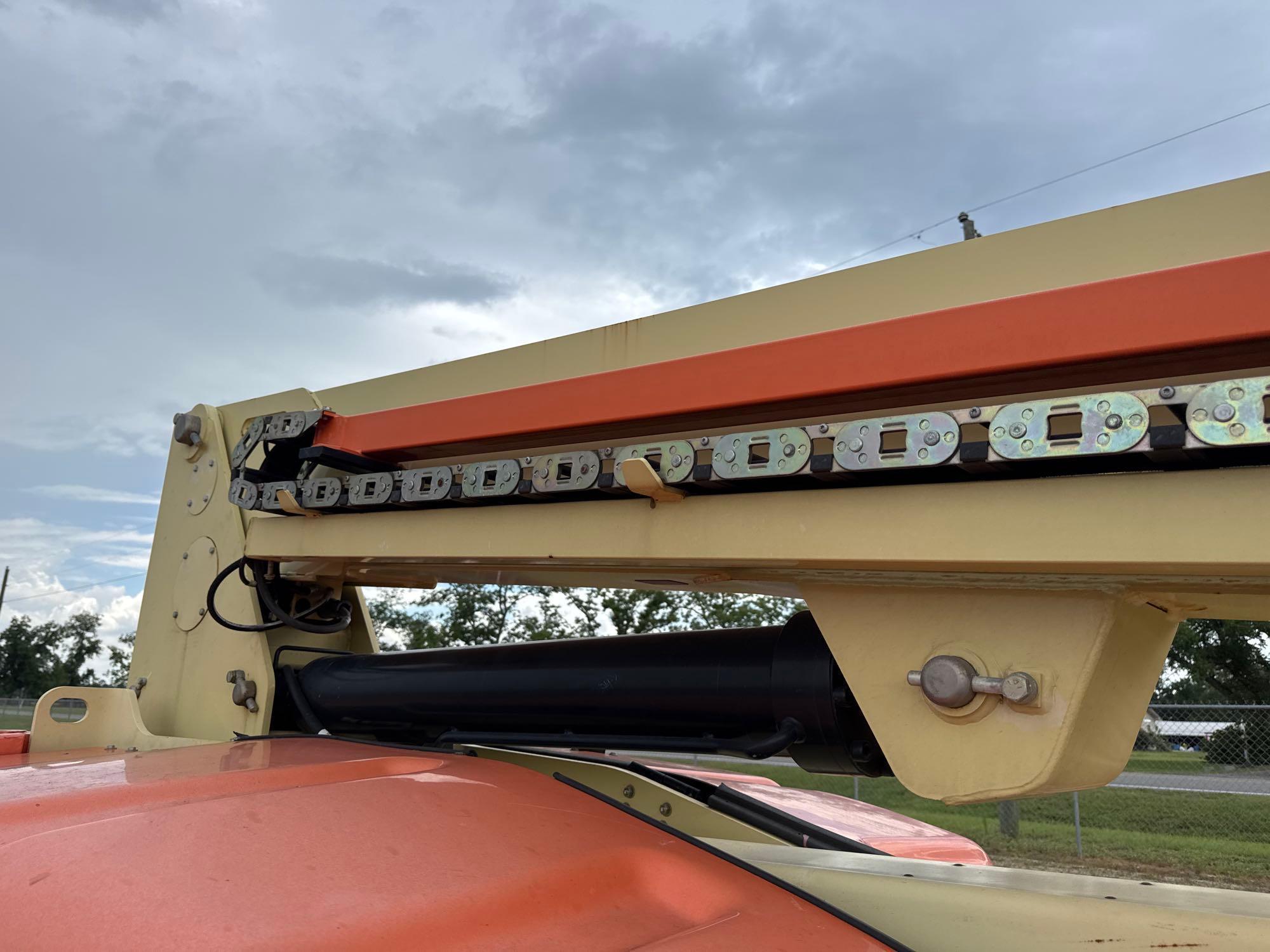 2018 JLG M600JP