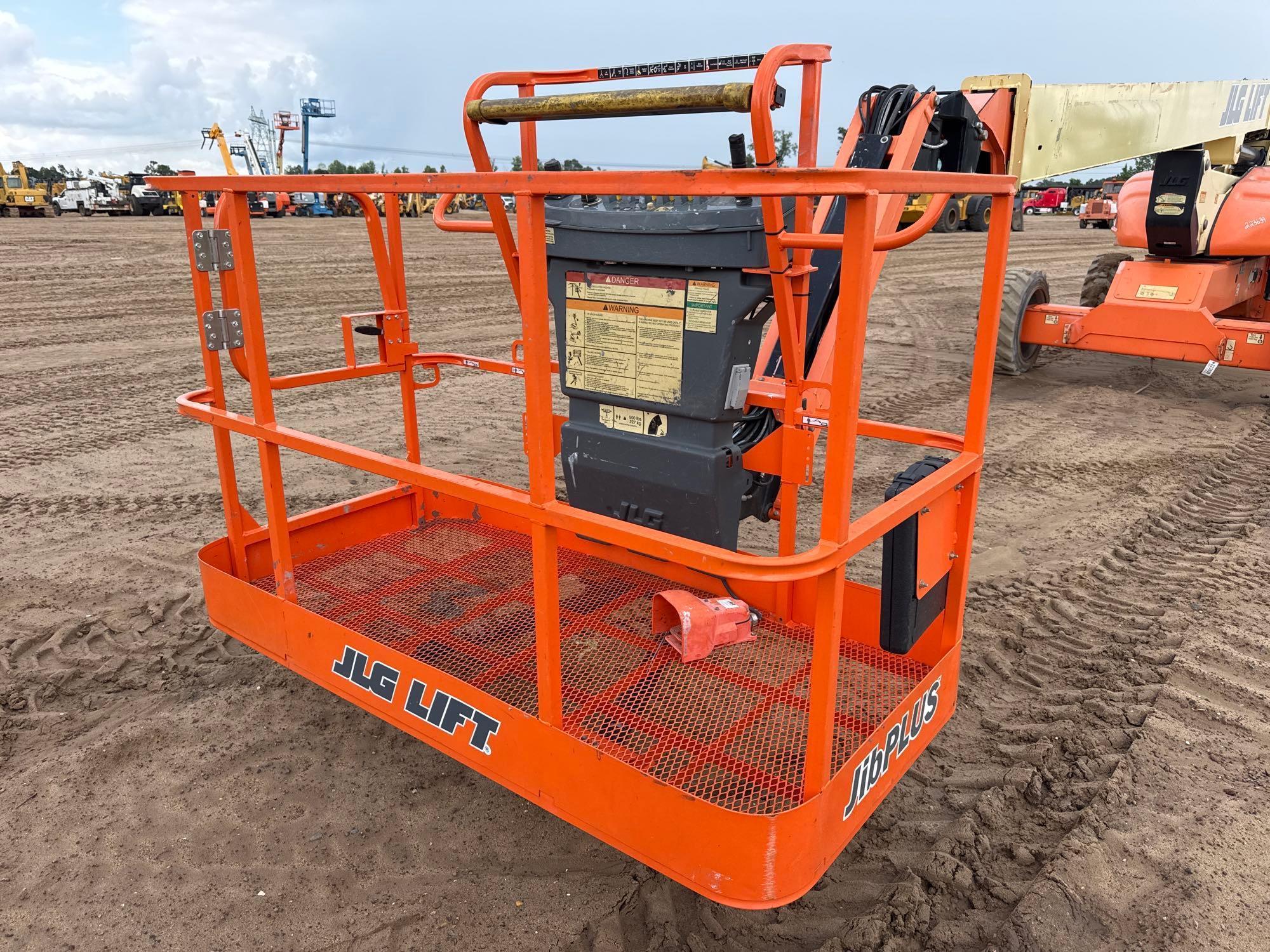 2018 JLG M600JP