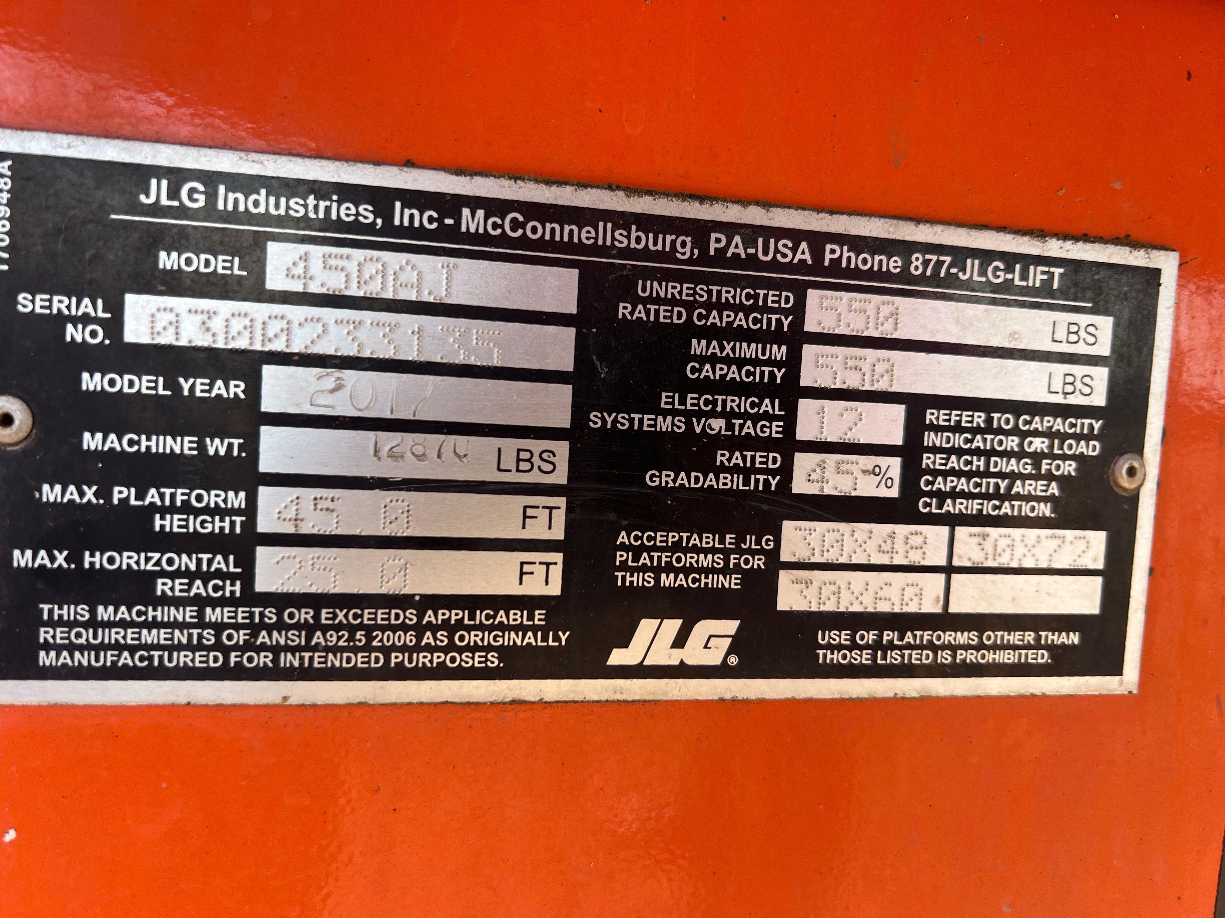 2017 JLG 450AJ