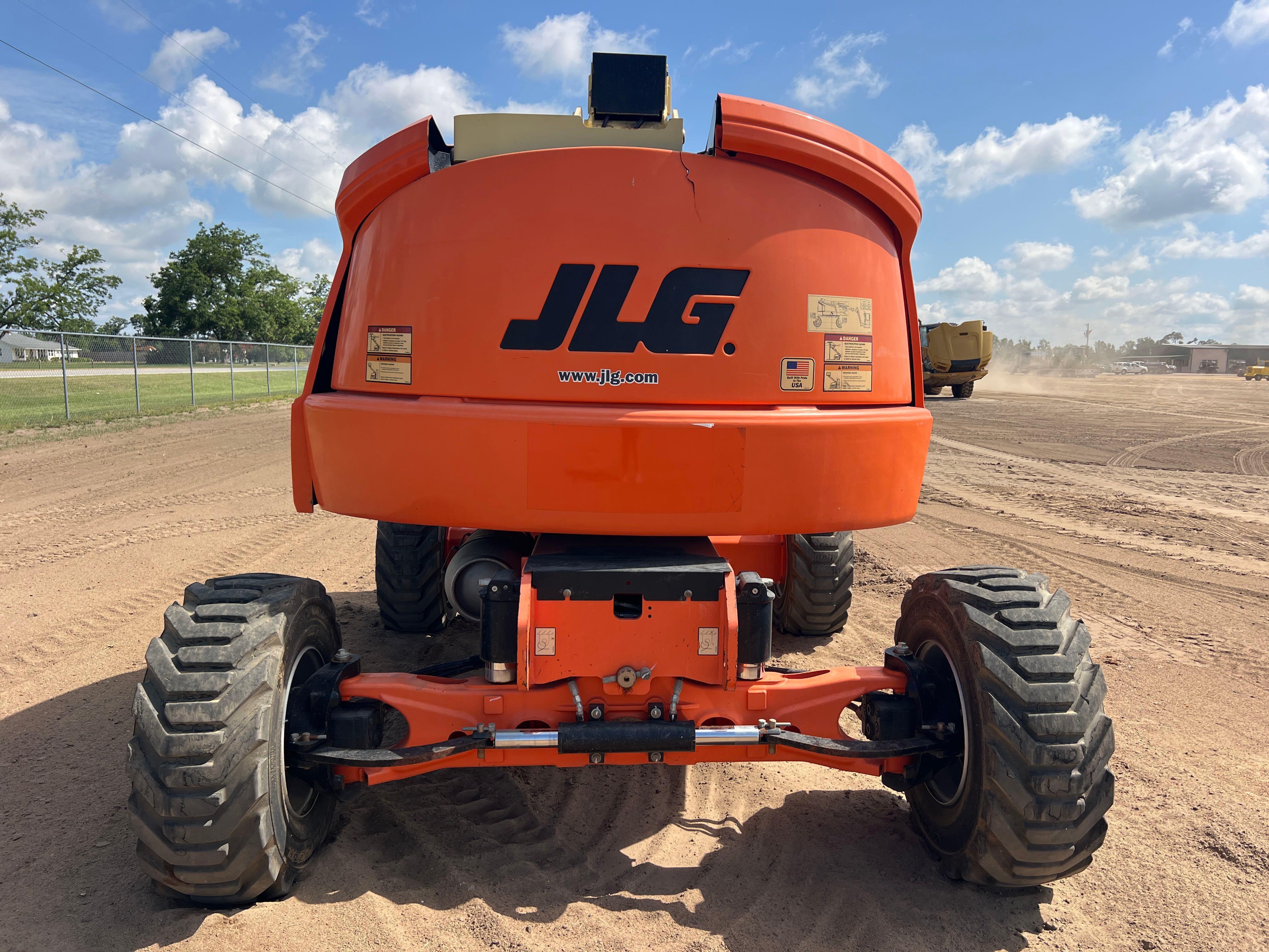 2017 JLG 450AJ