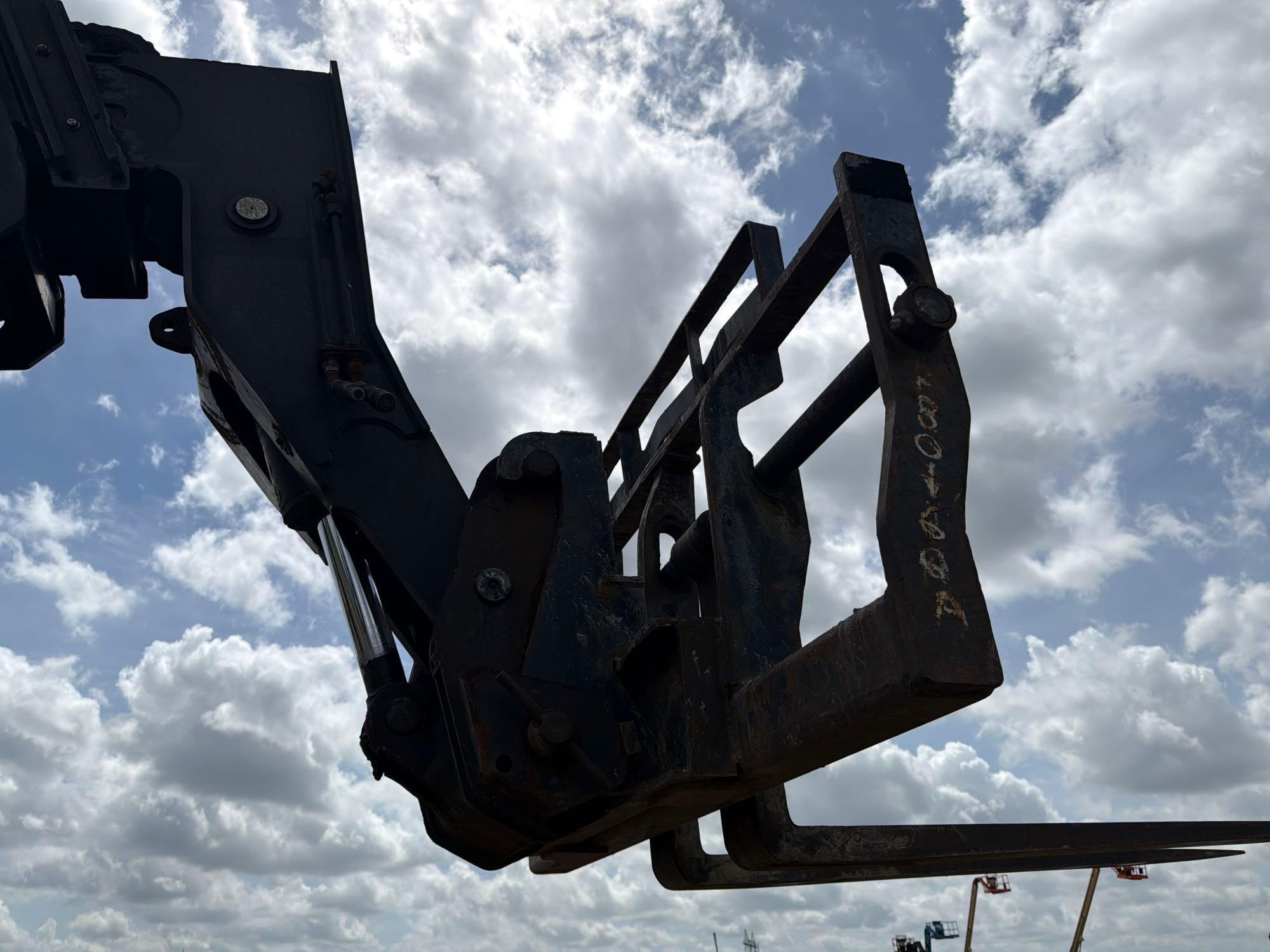 2019 Caterpillar TL1255