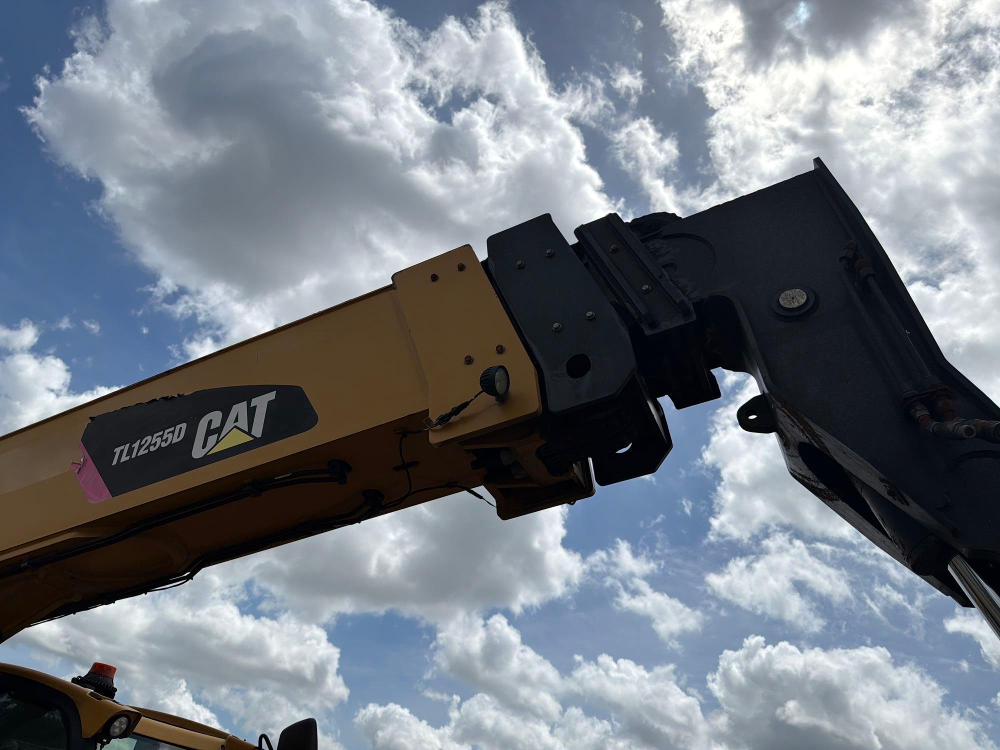 2019 Caterpillar TL1255