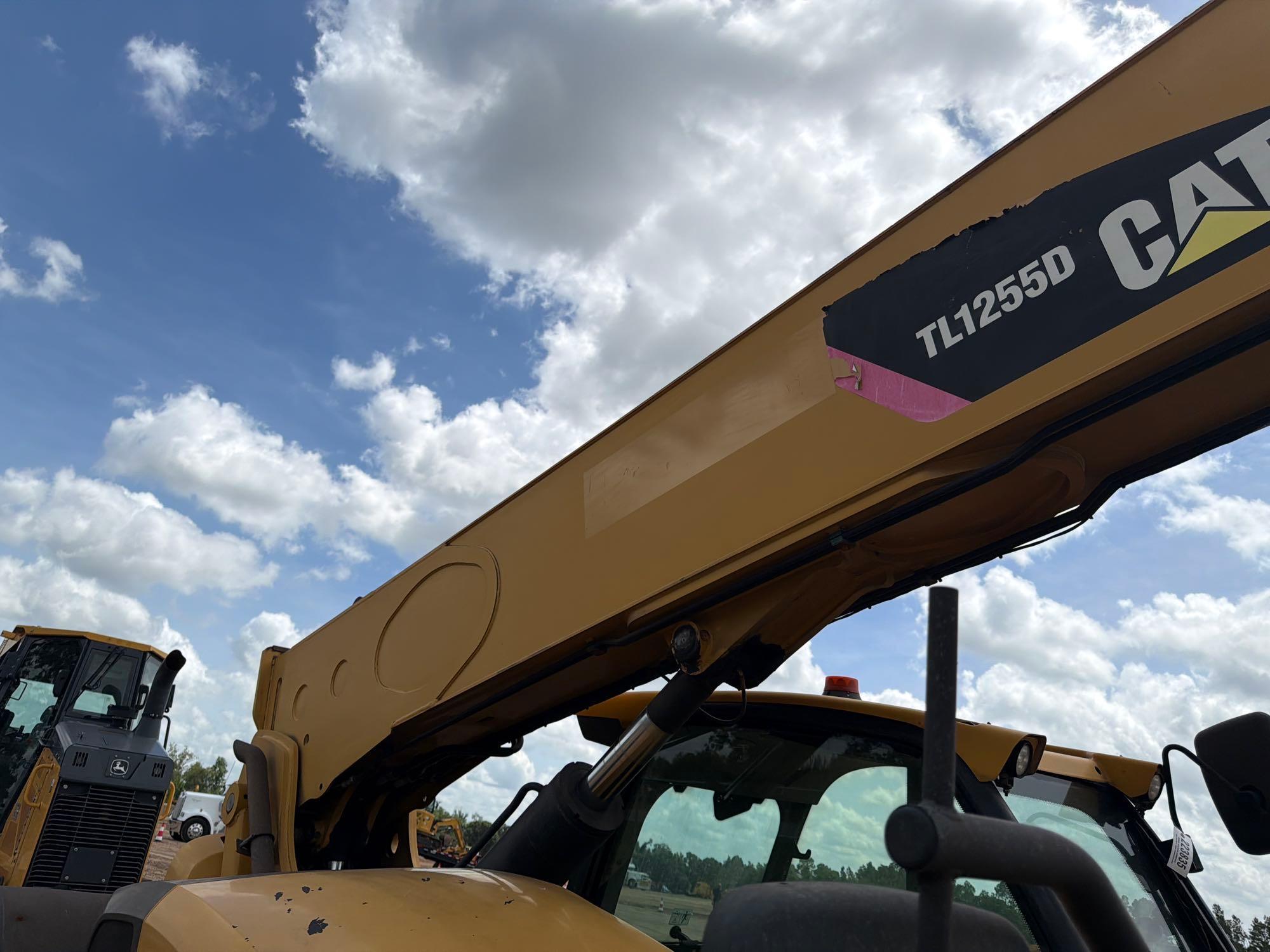 2019 Caterpillar TL1255