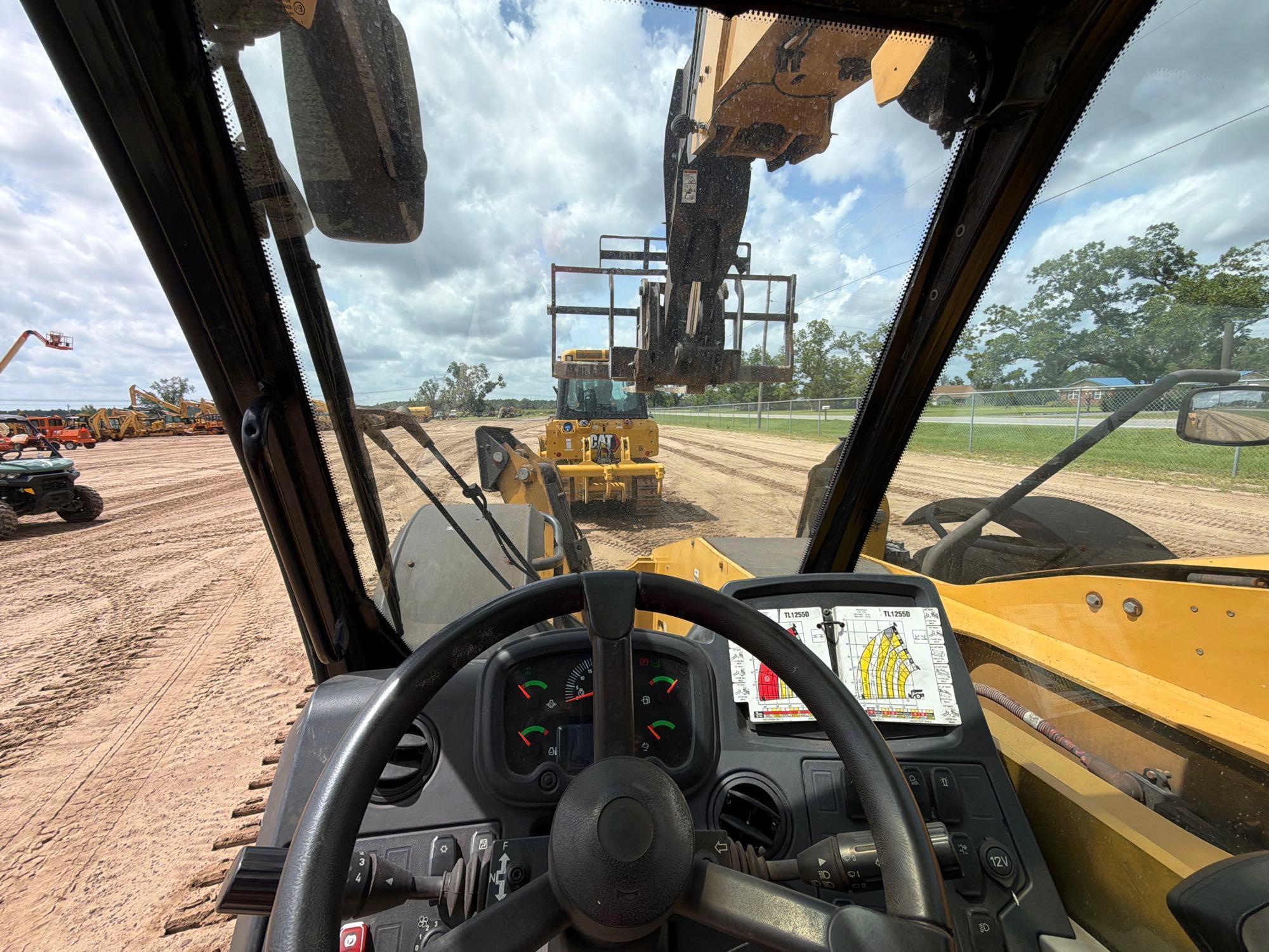 2019 Caterpillar TL1255