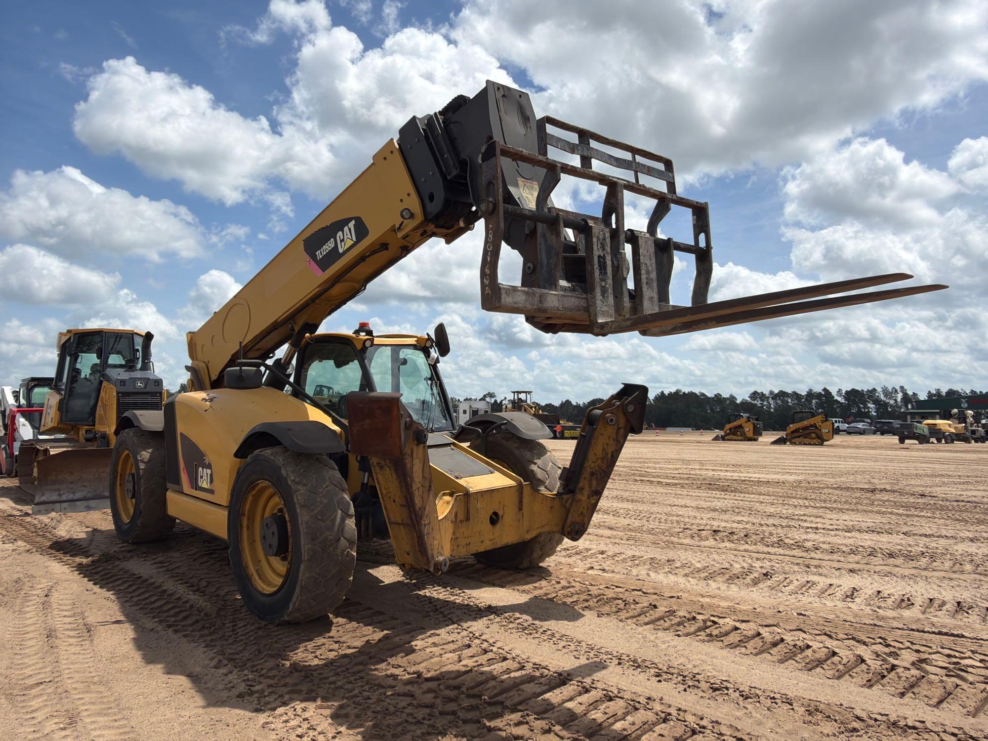 2019 Caterpillar TL1255