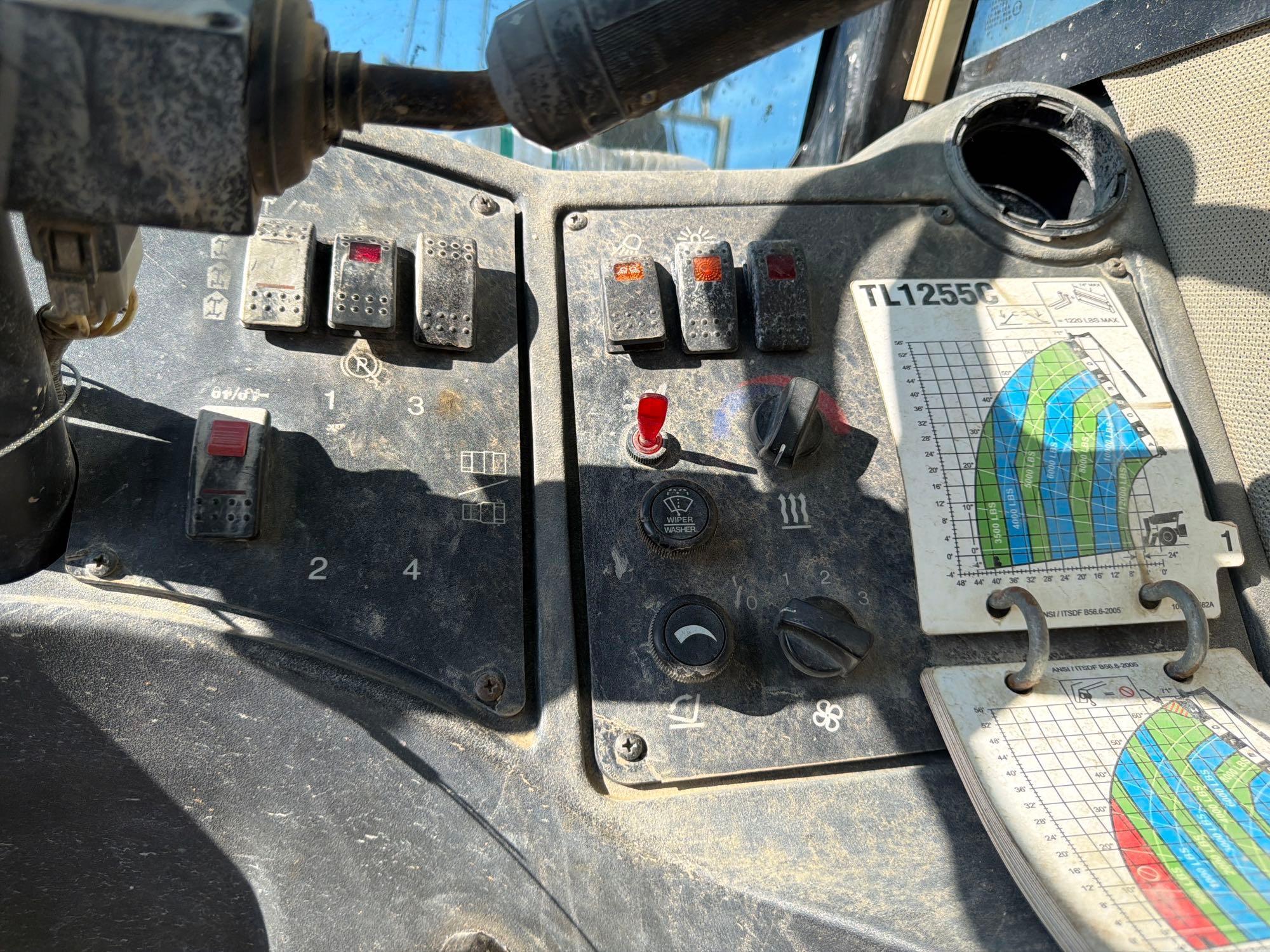 2012 Caterpillar TL1255C