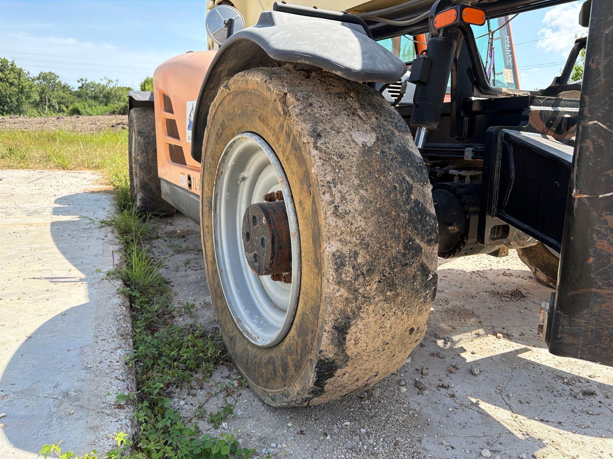 2014 JLG G12-55A