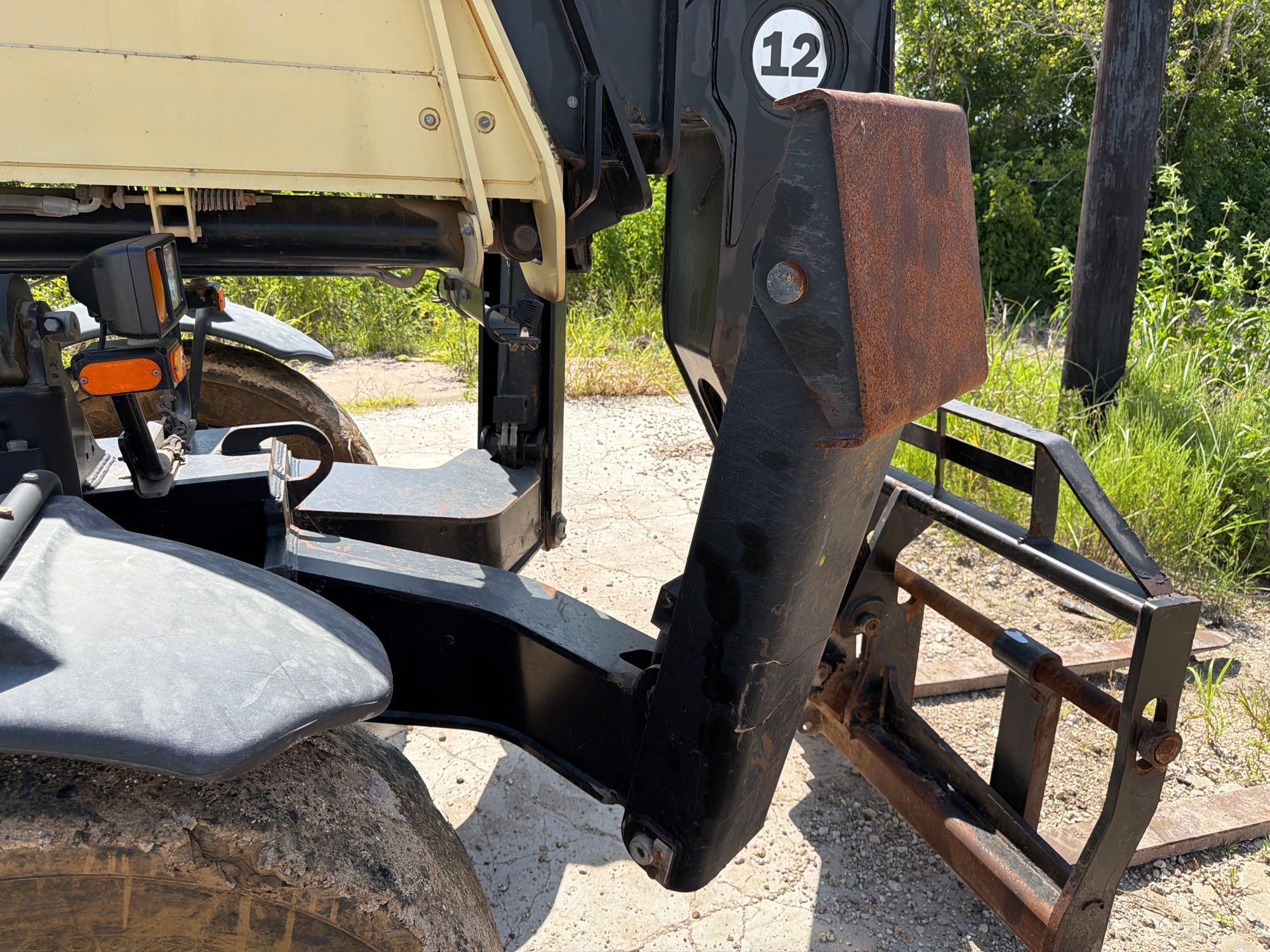 2014 JLG G12-55A