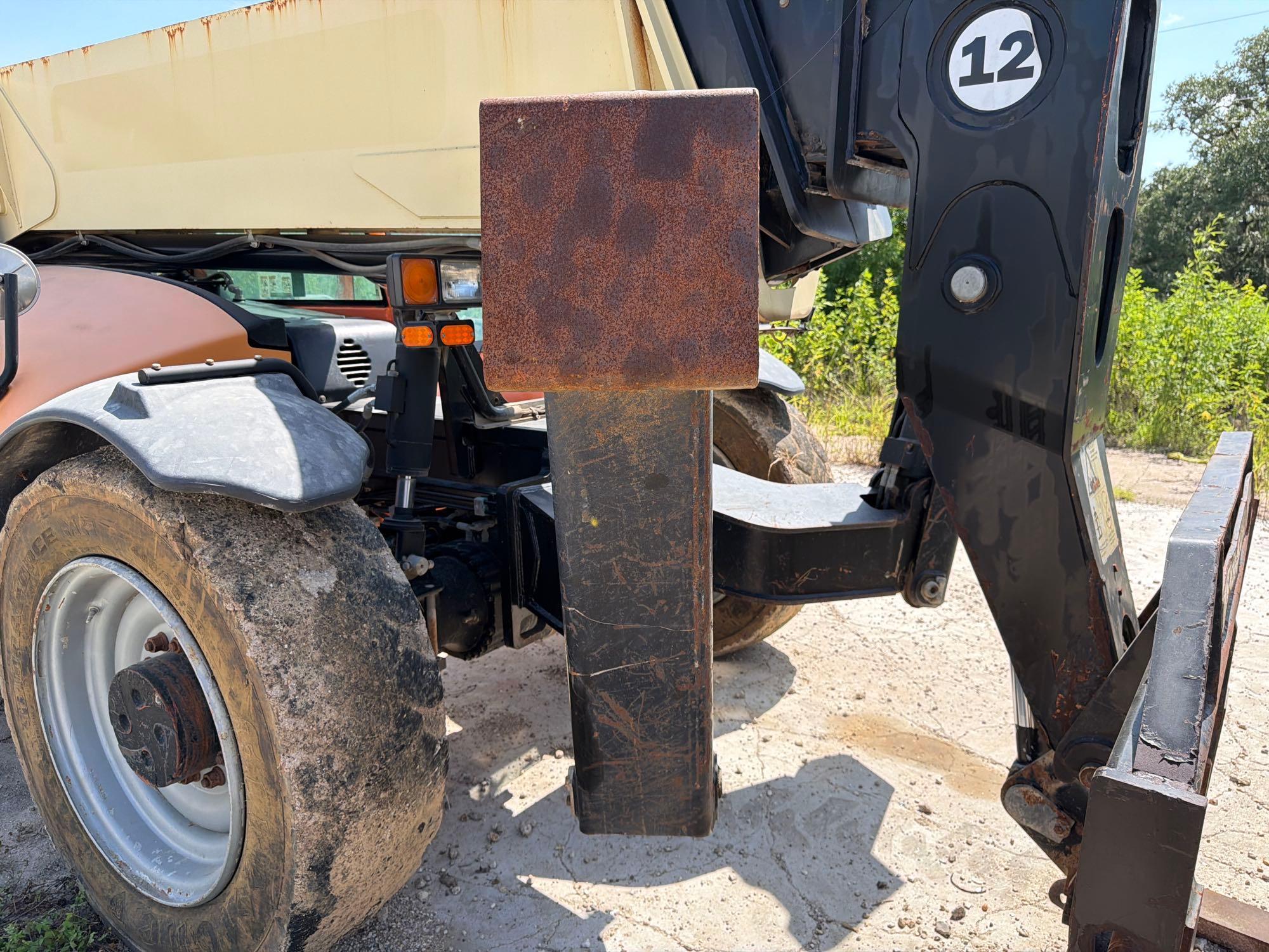 2014 JLG G12-55A