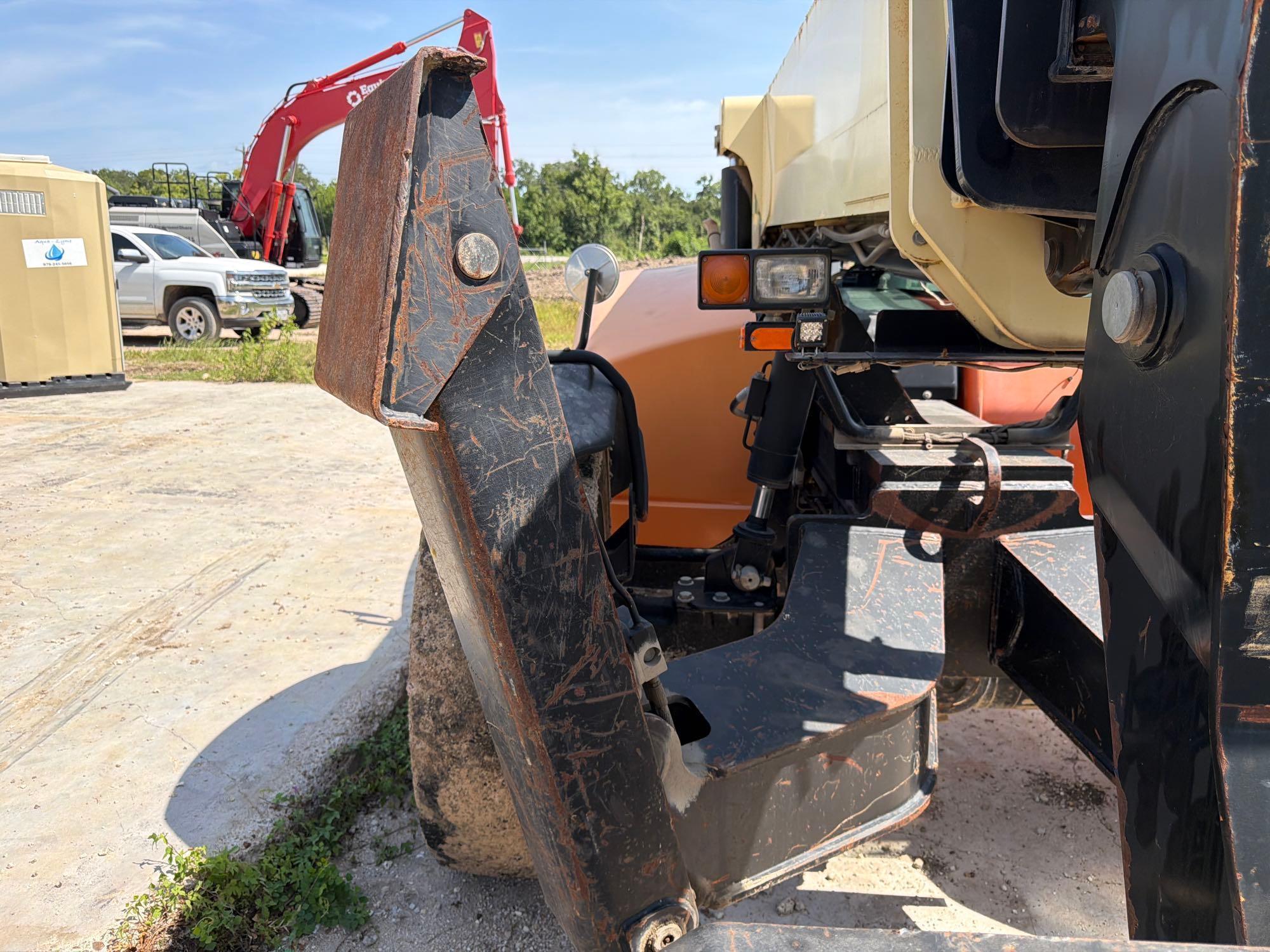 2014 JLG G12-55A