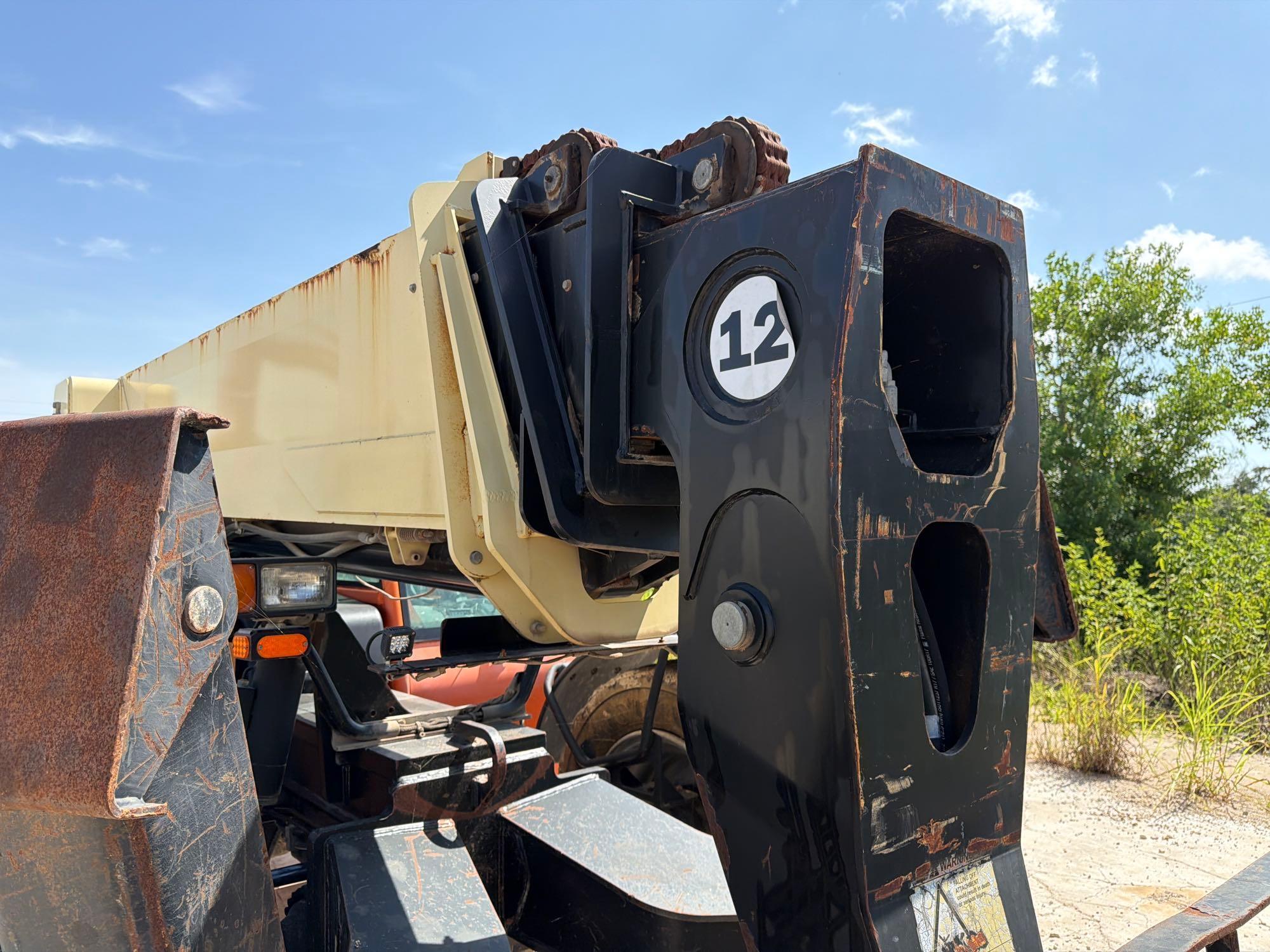 2014 JLG G12-55A