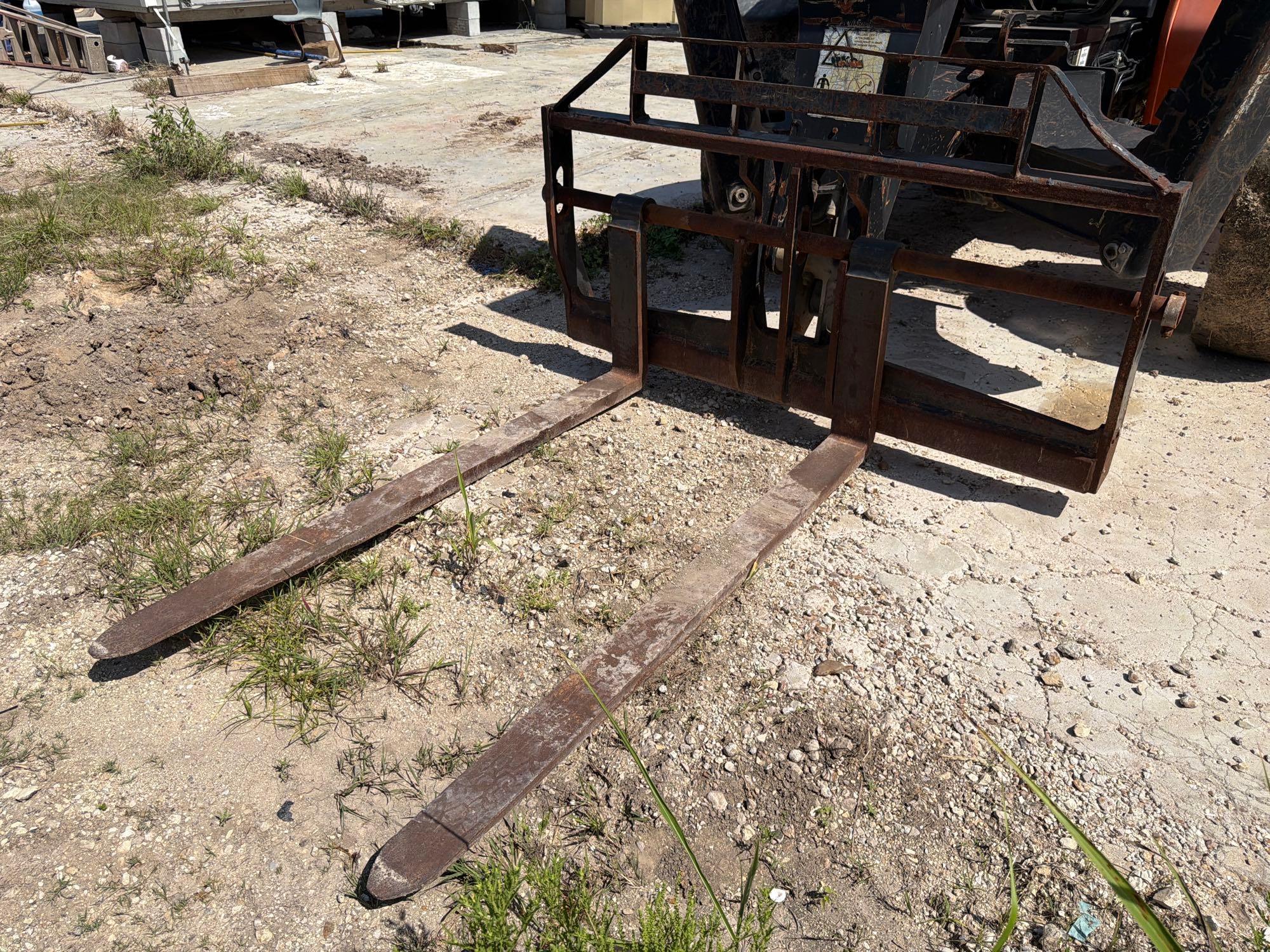 2014 JLG G12-55A