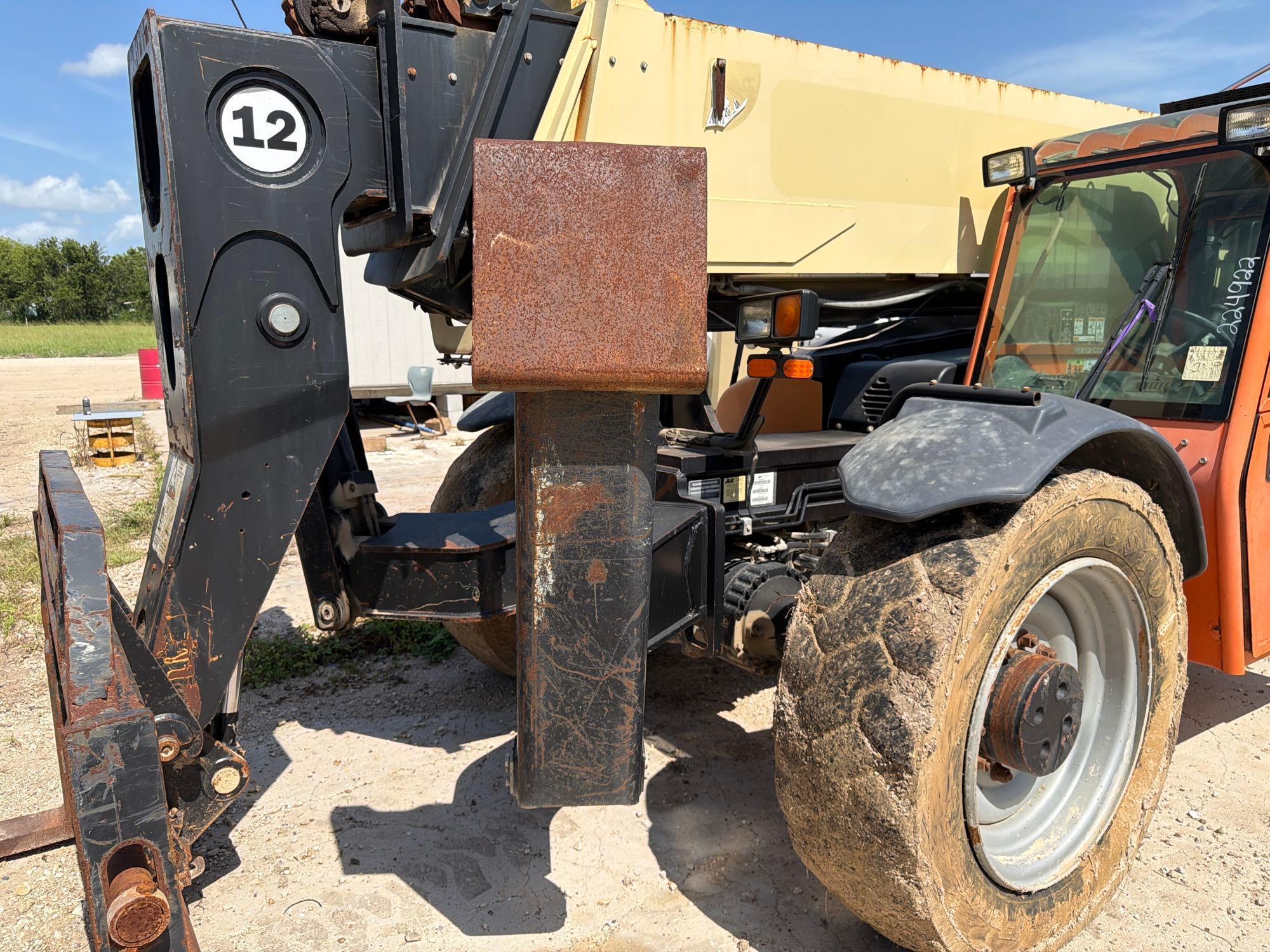 2014 JLG G12-55A