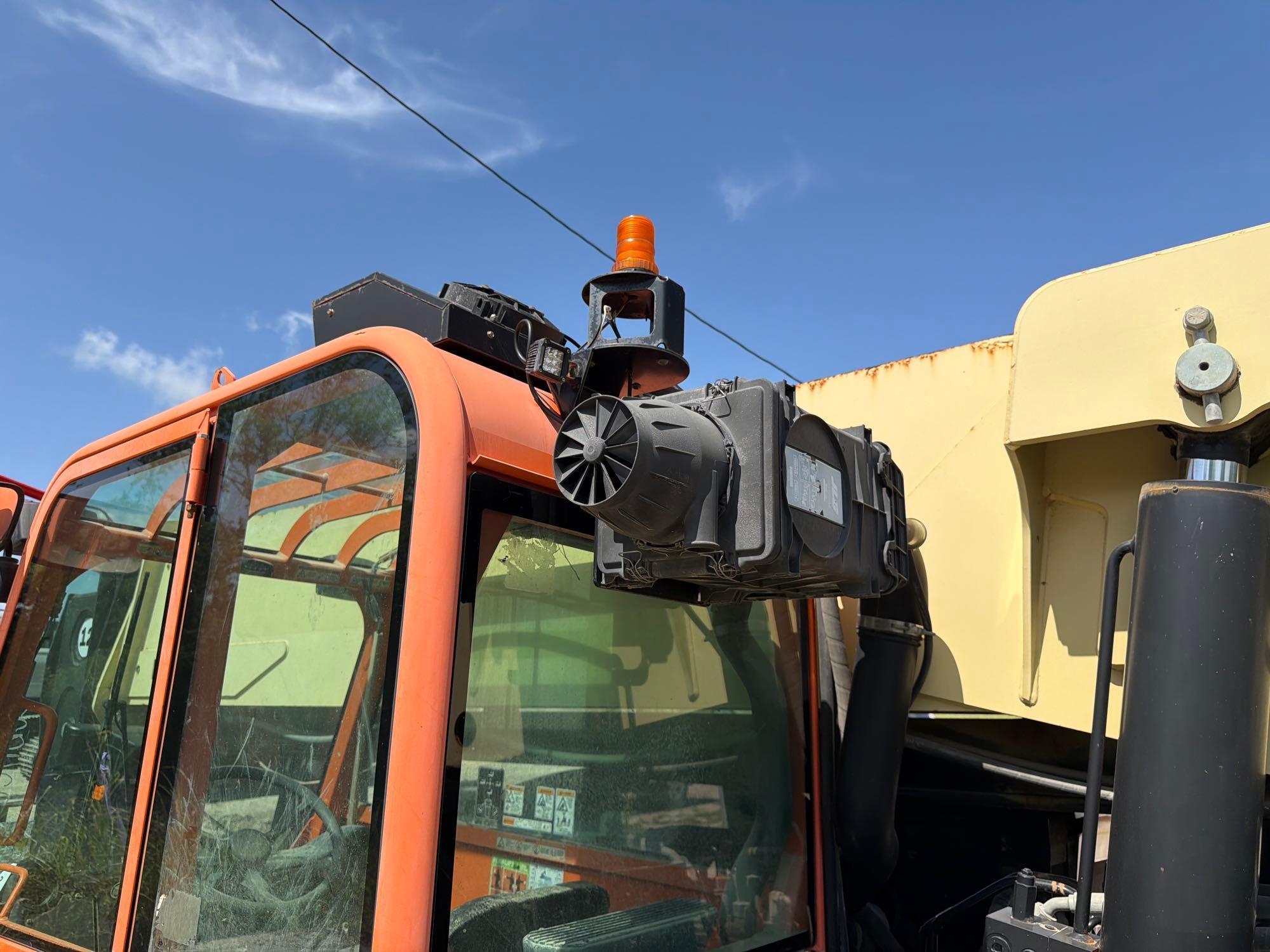 2014 JLG G12-55A