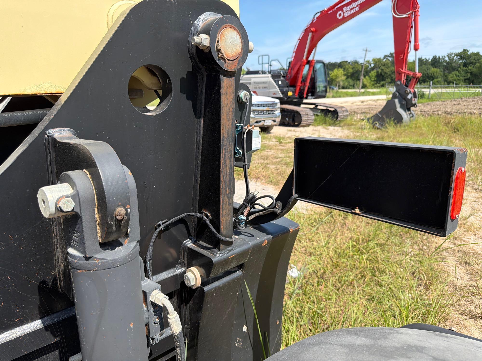 2014 JLG G12-55A