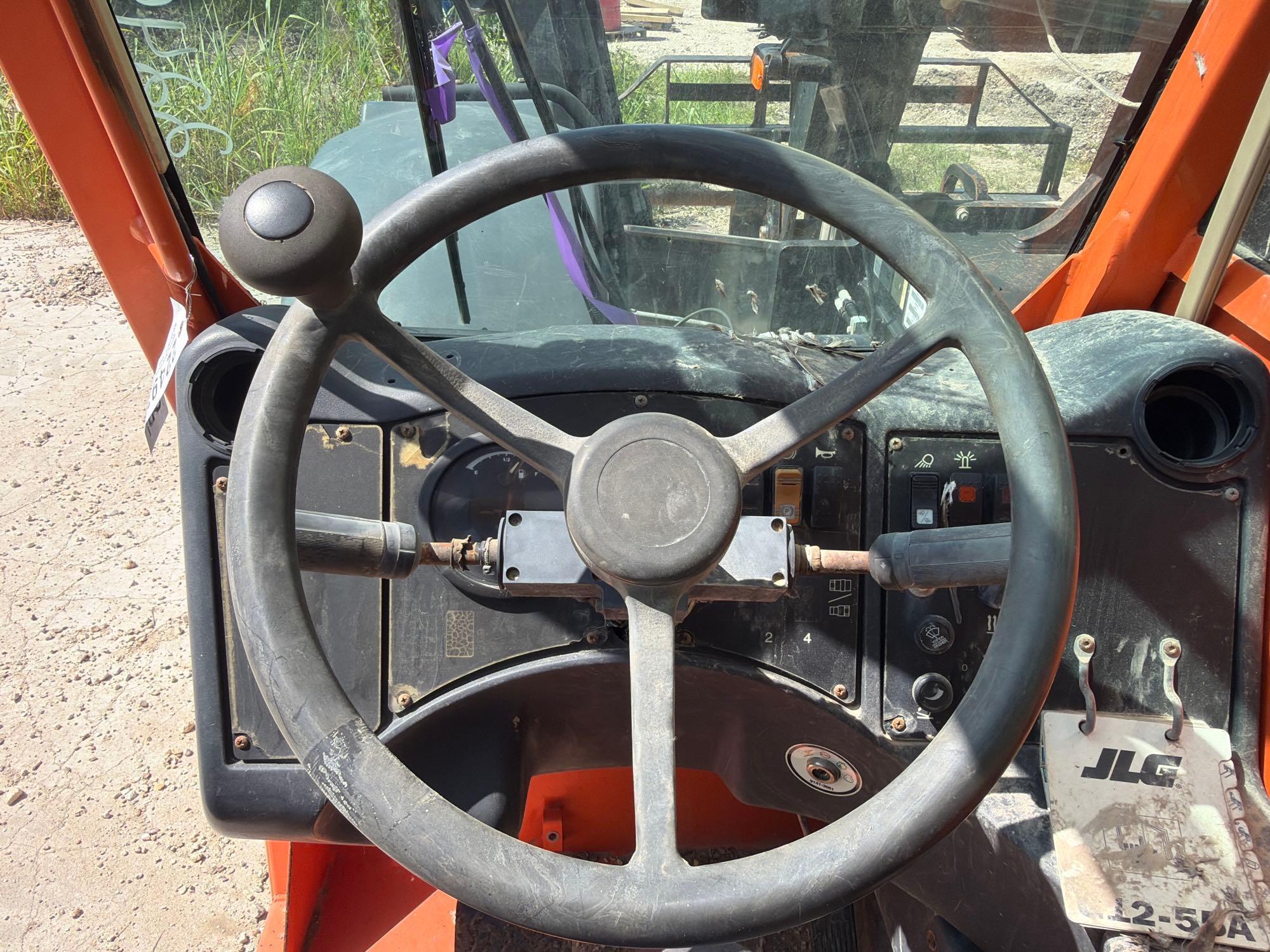 2014 JLG G12-55A