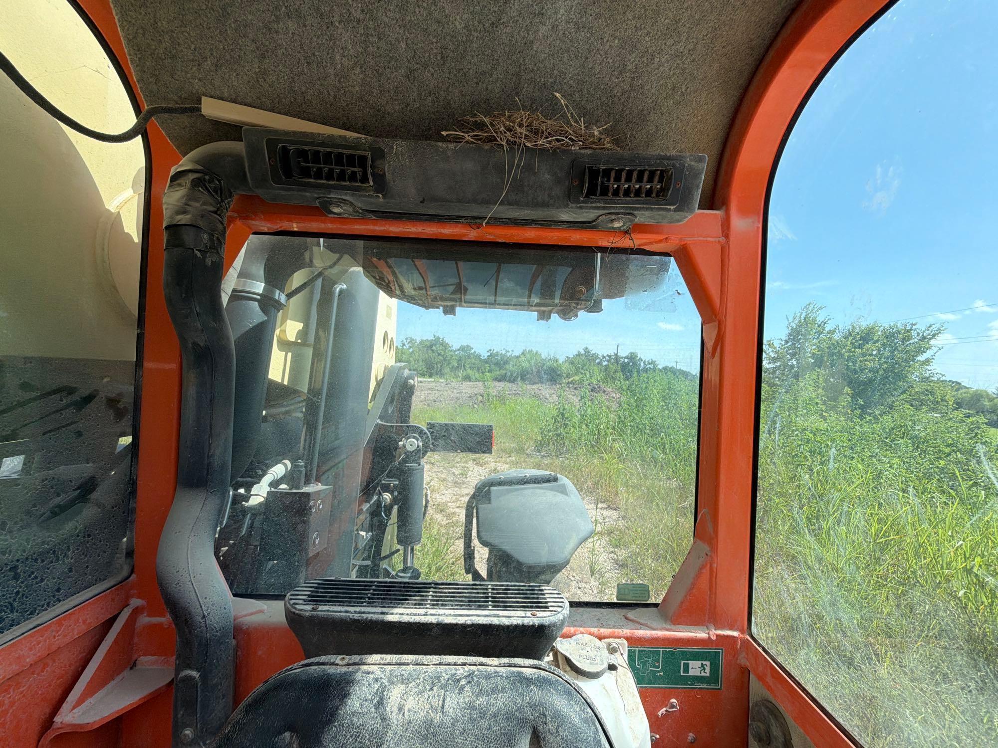 2014 JLG G12-55A