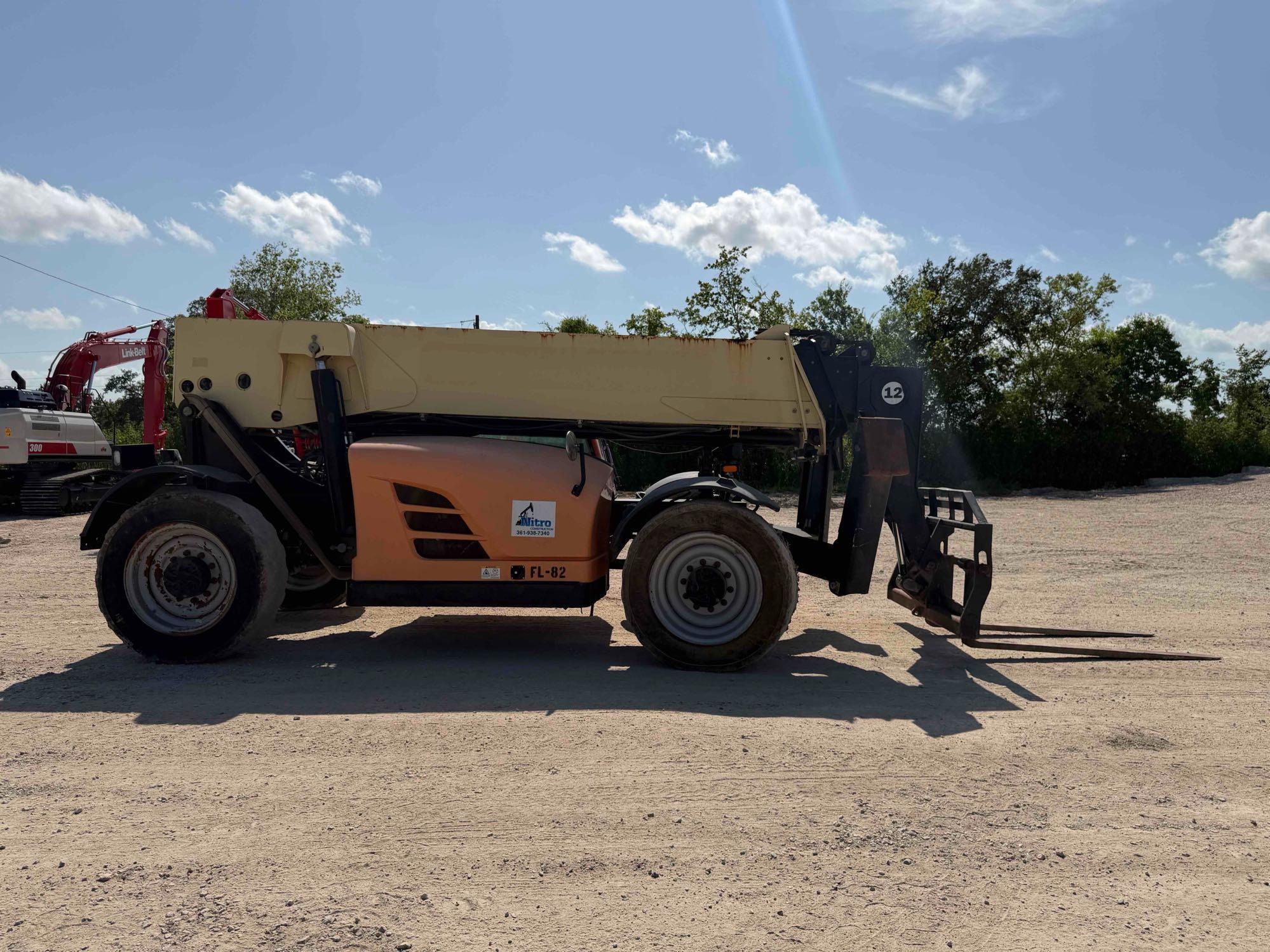 2014 JLG G12-55A