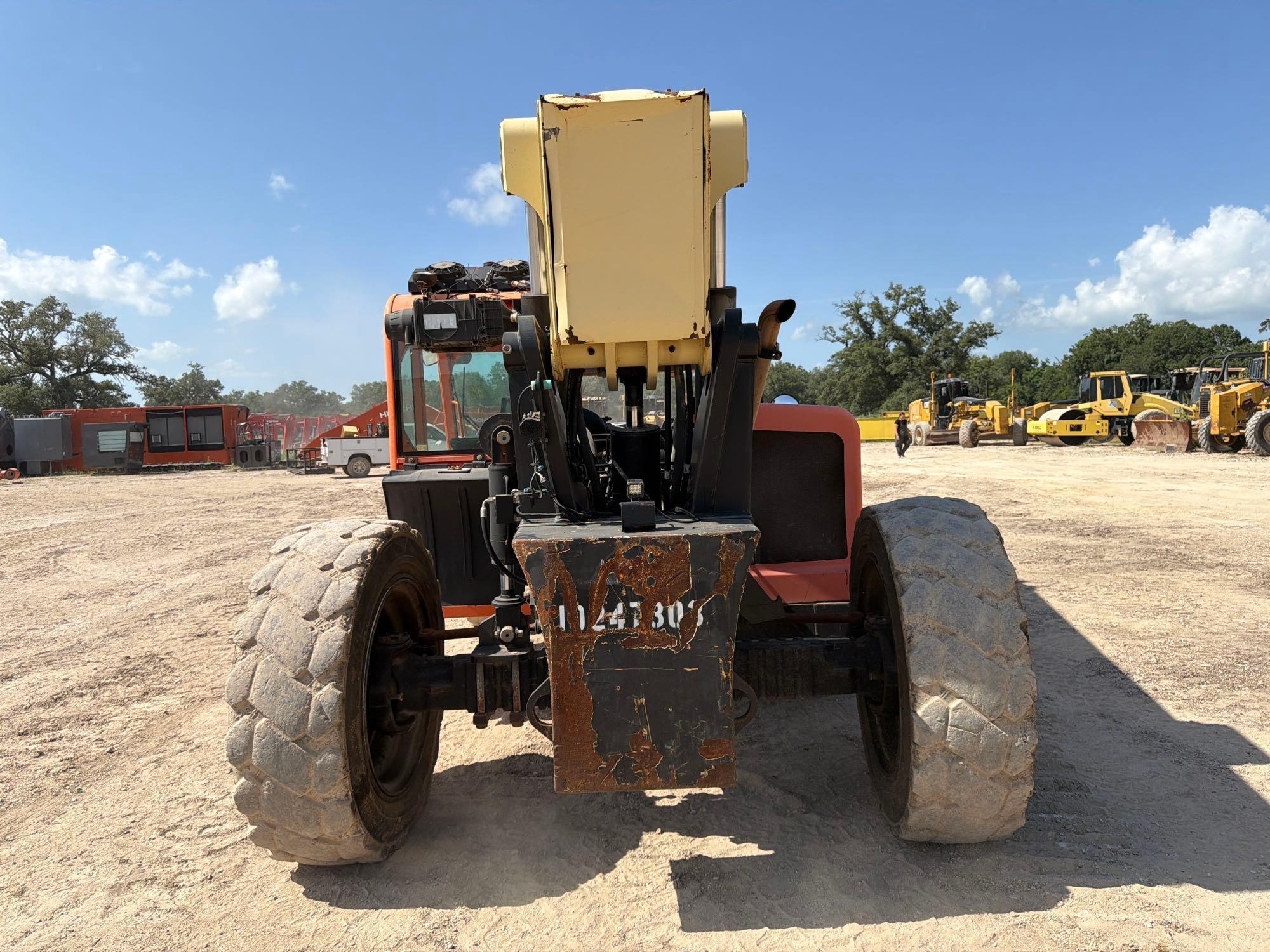 2014 JLG G12-55A