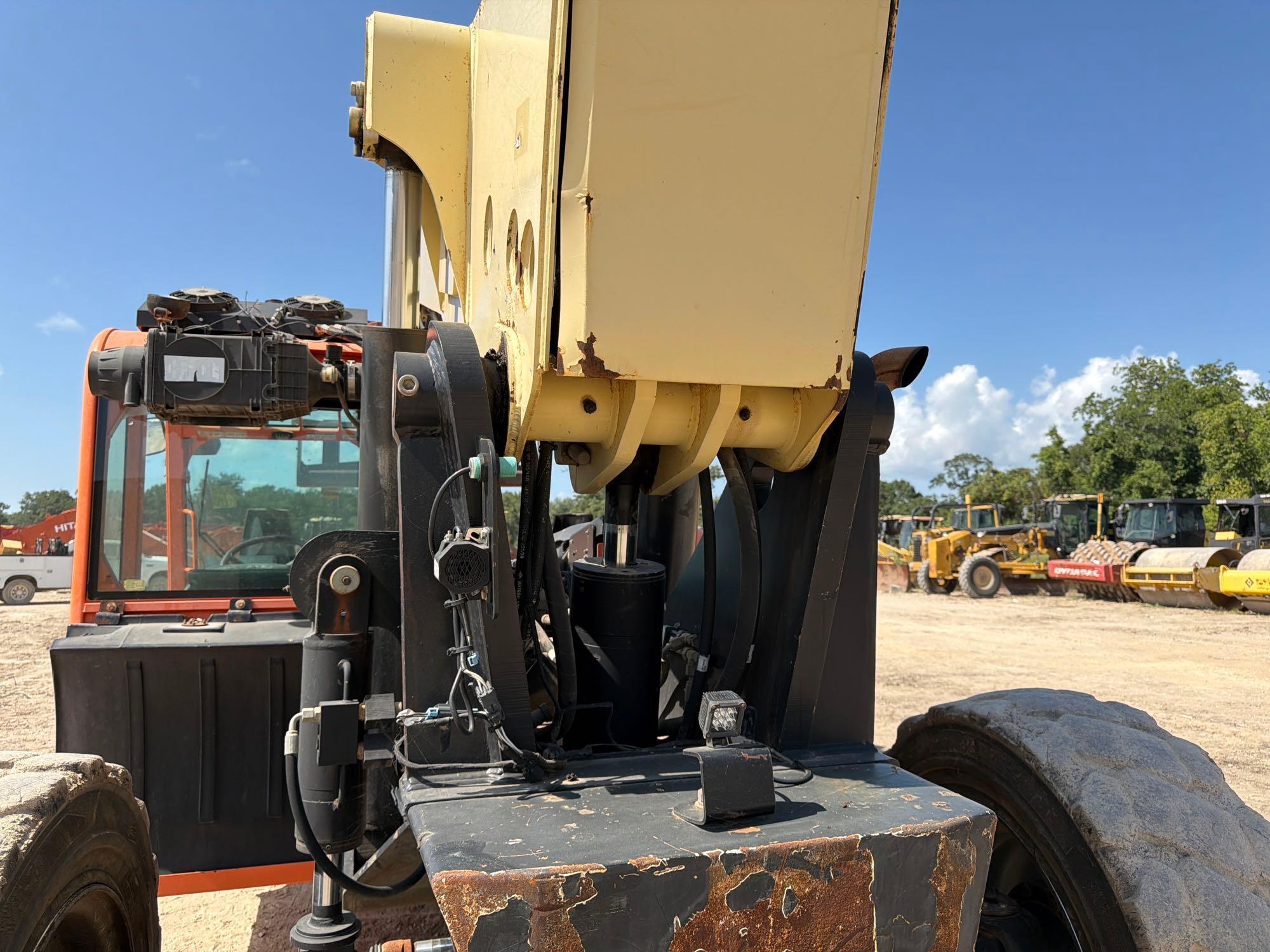 2014 JLG G12-55A
