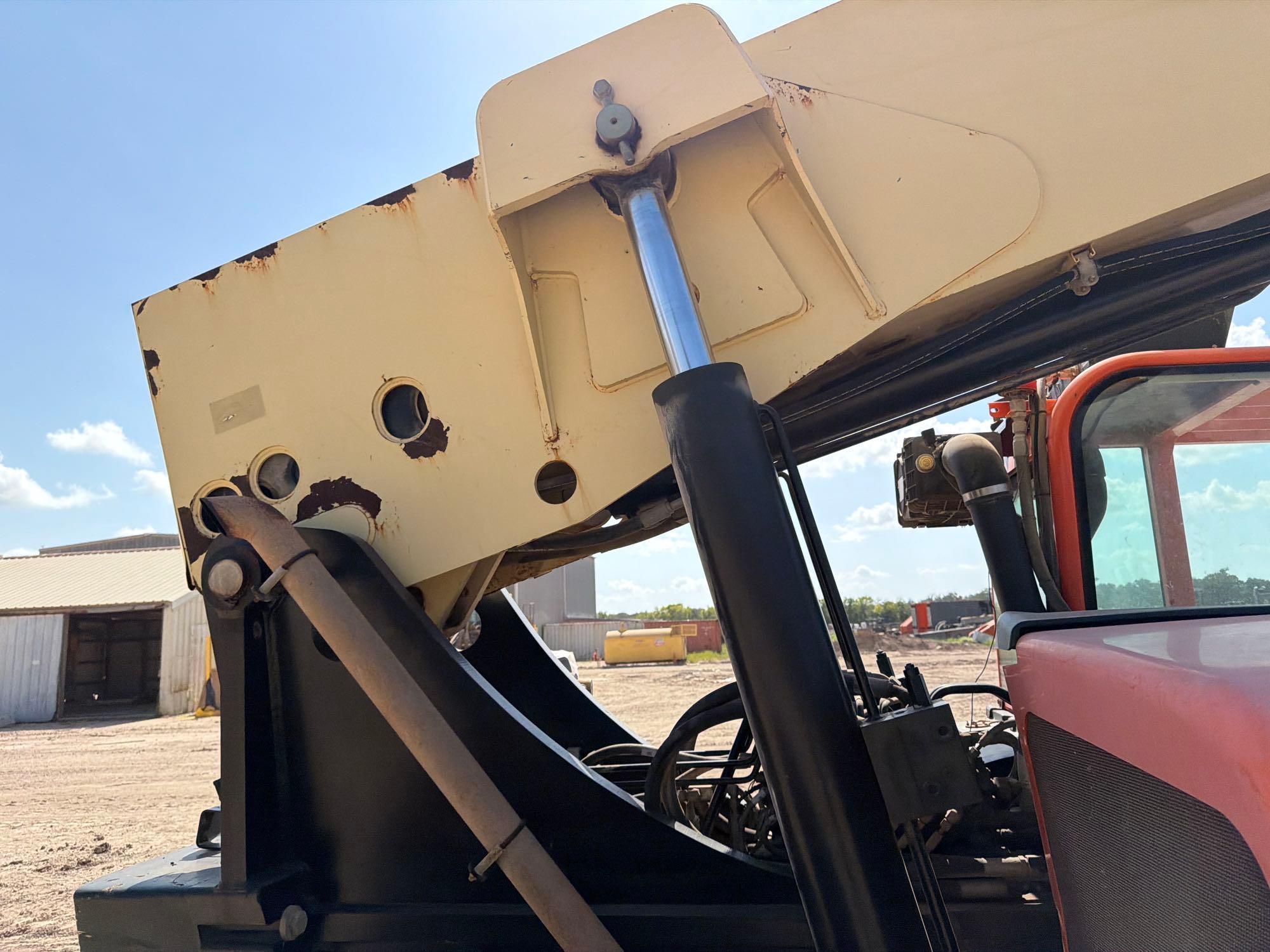 2014 JLG G12-55A
