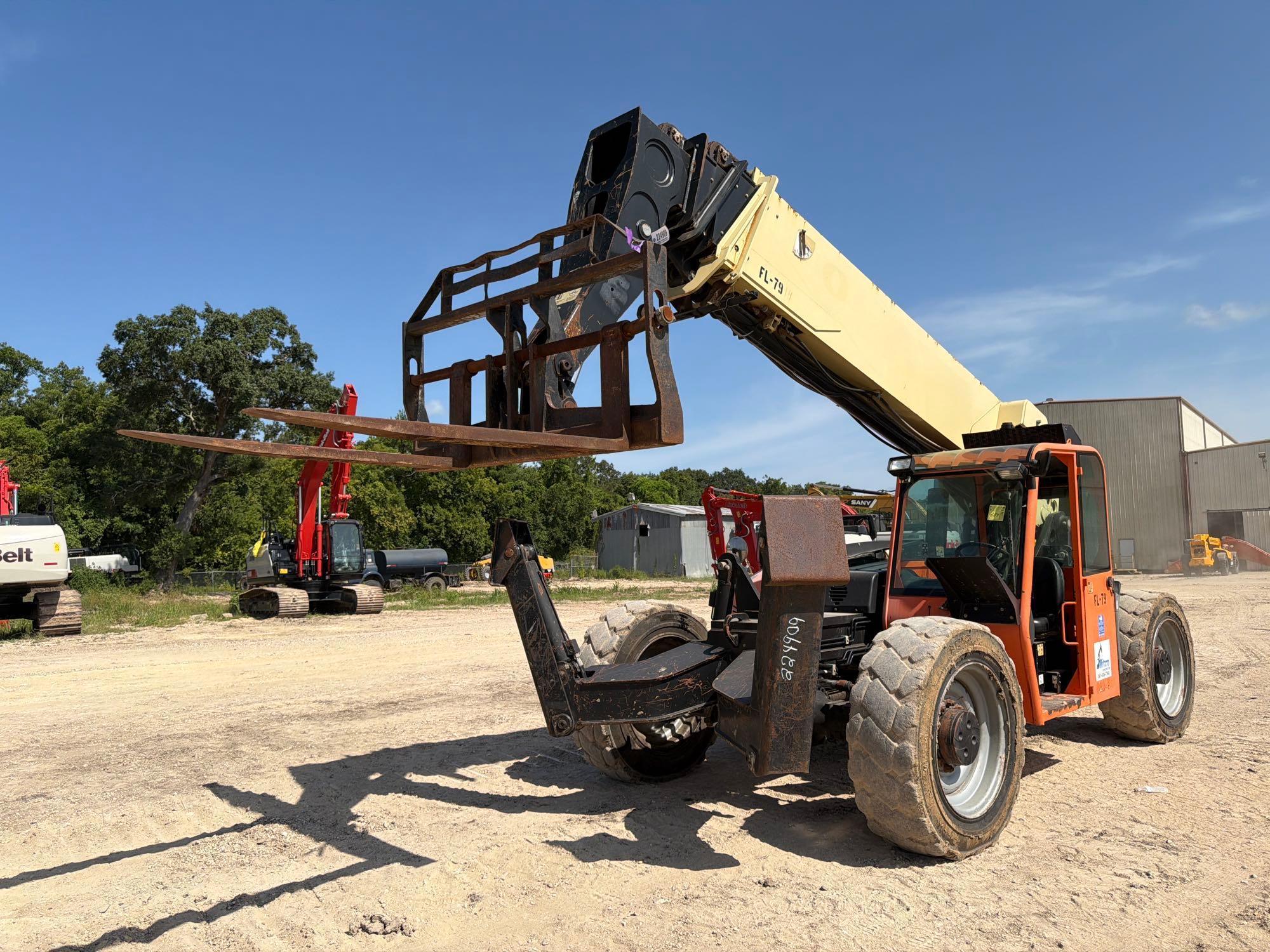 2014 JLG G12-55A