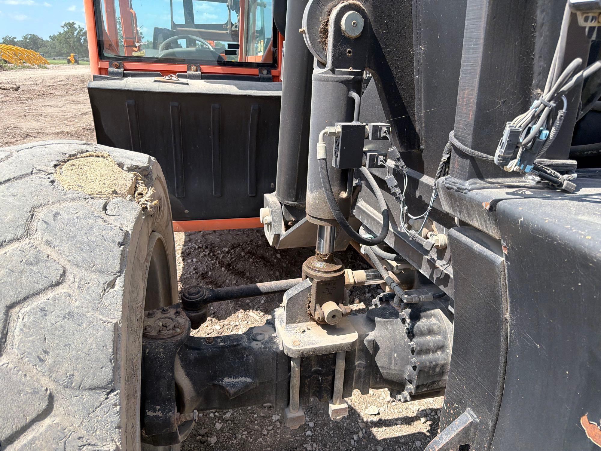 2015 JLG G12-55A