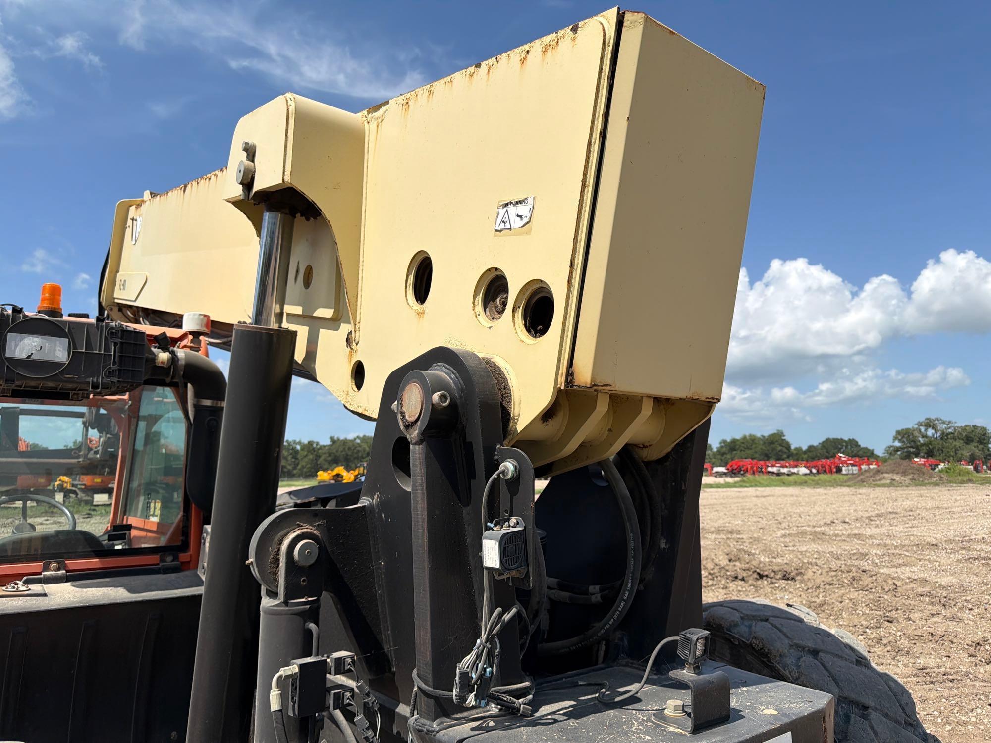 2015 JLG G12-55A