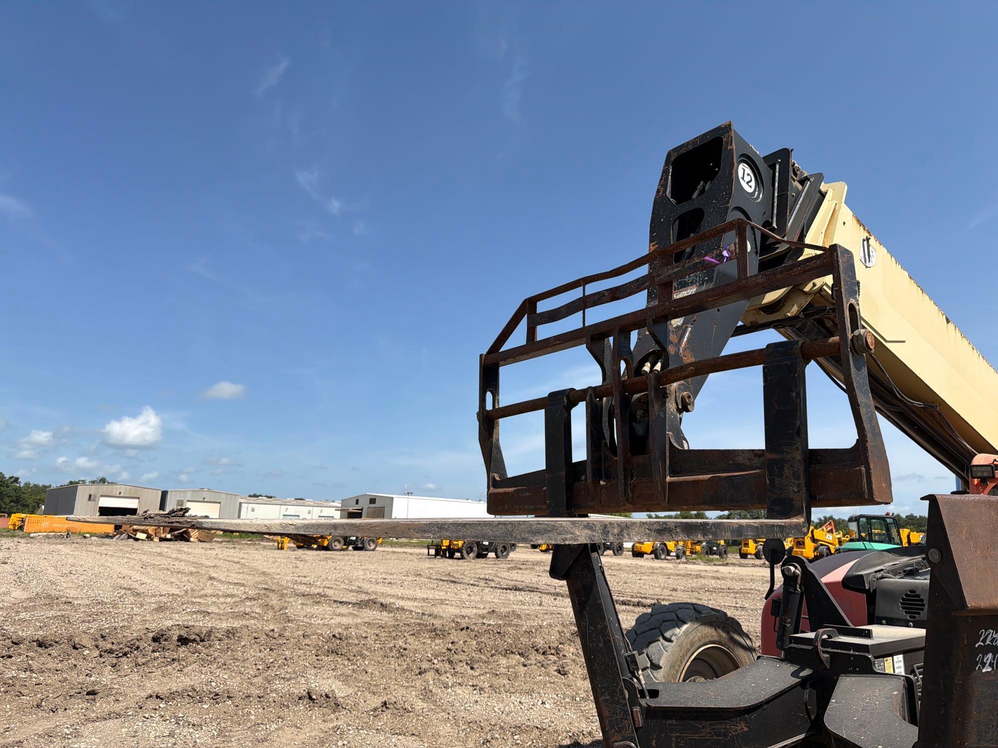 2015 JLG G12-55A