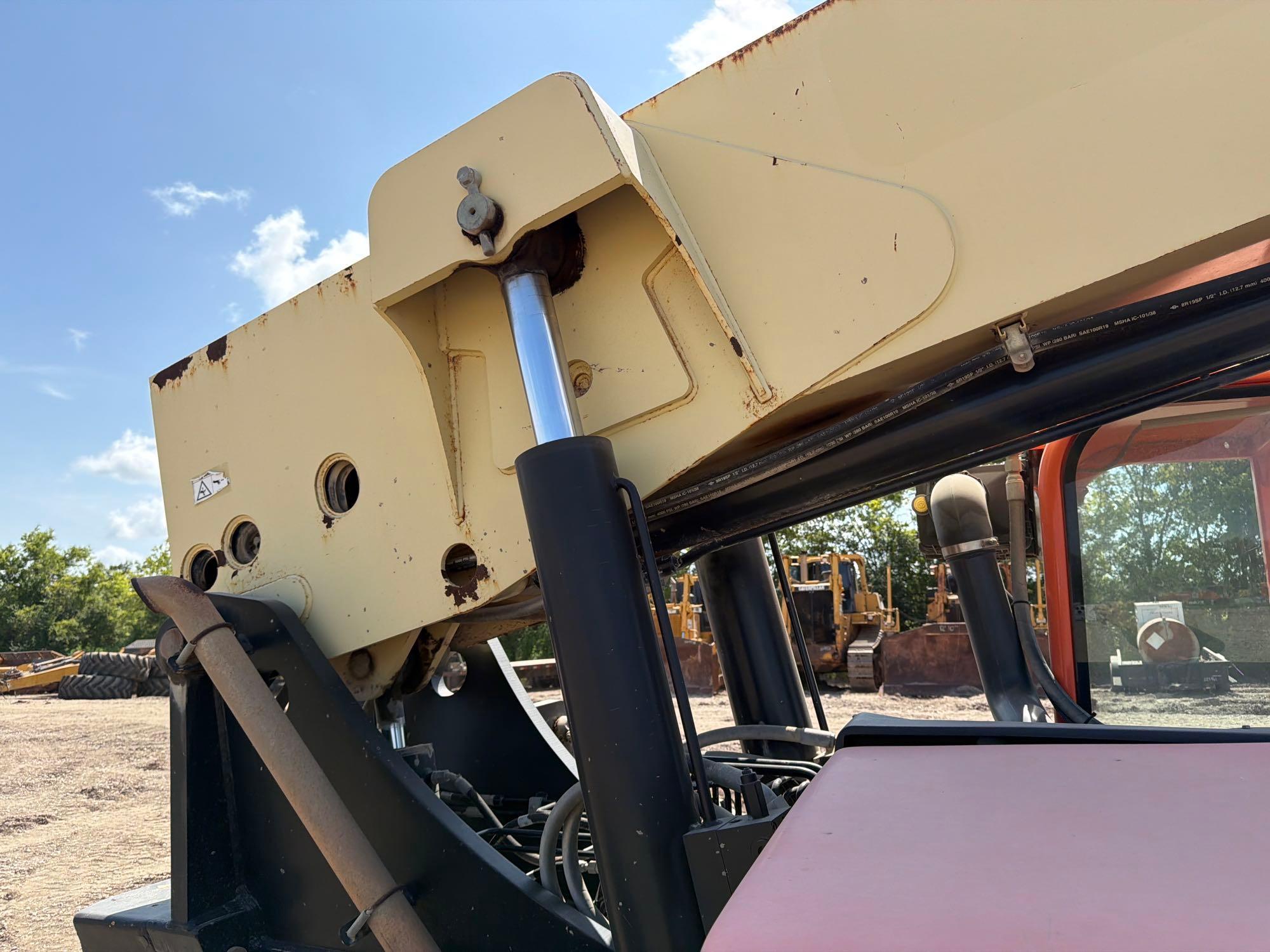 2015 JLG G12-55A