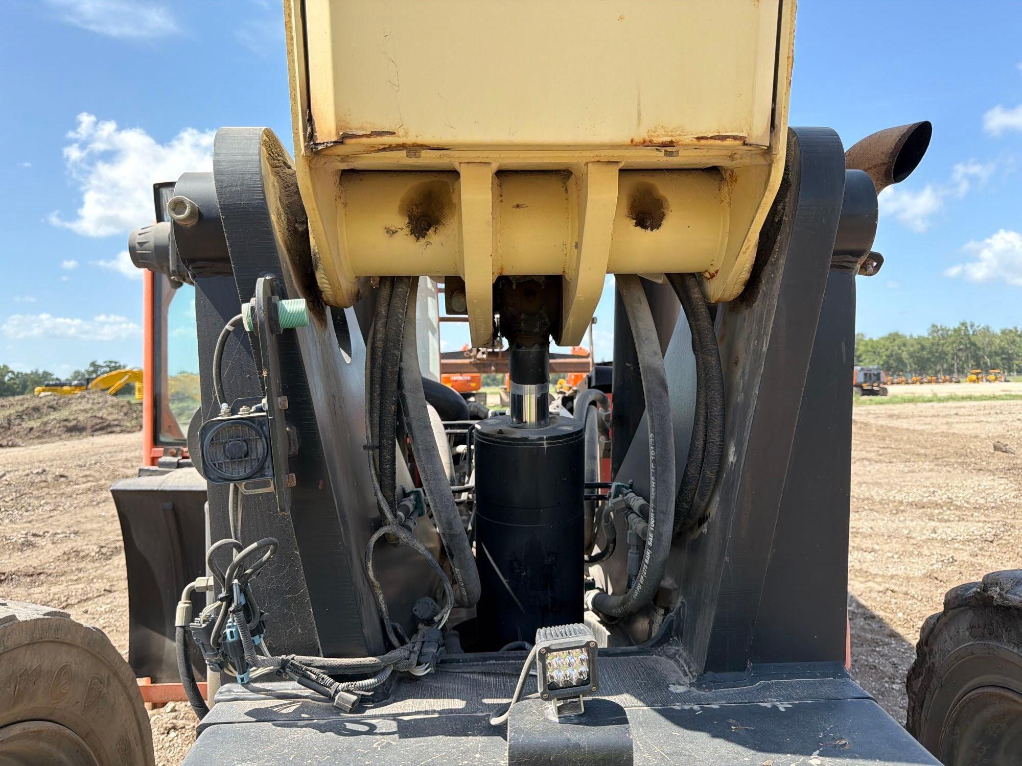 2015 JLG G12-55A