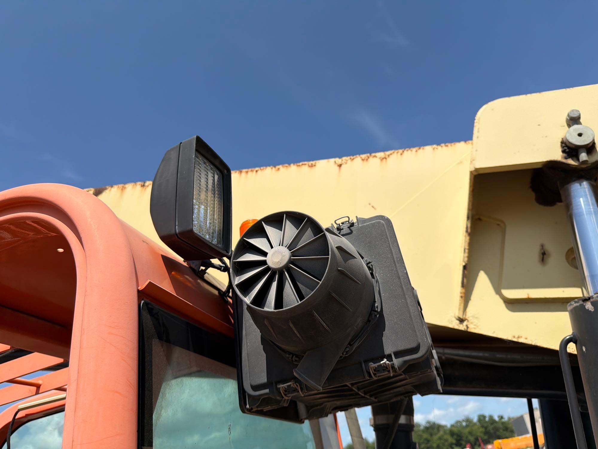 2015 JLG G12-55A