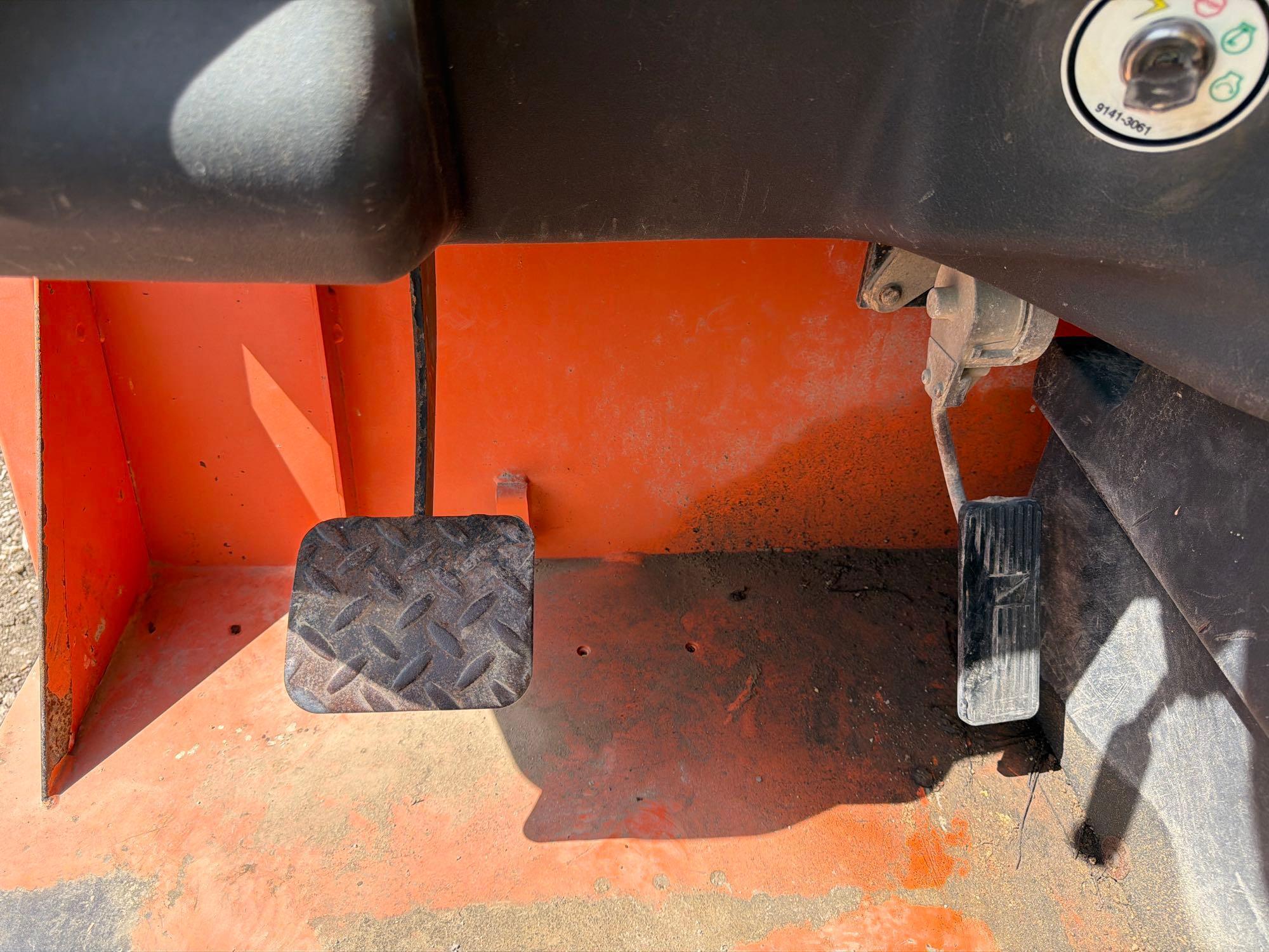 2015 JLG G12-55A